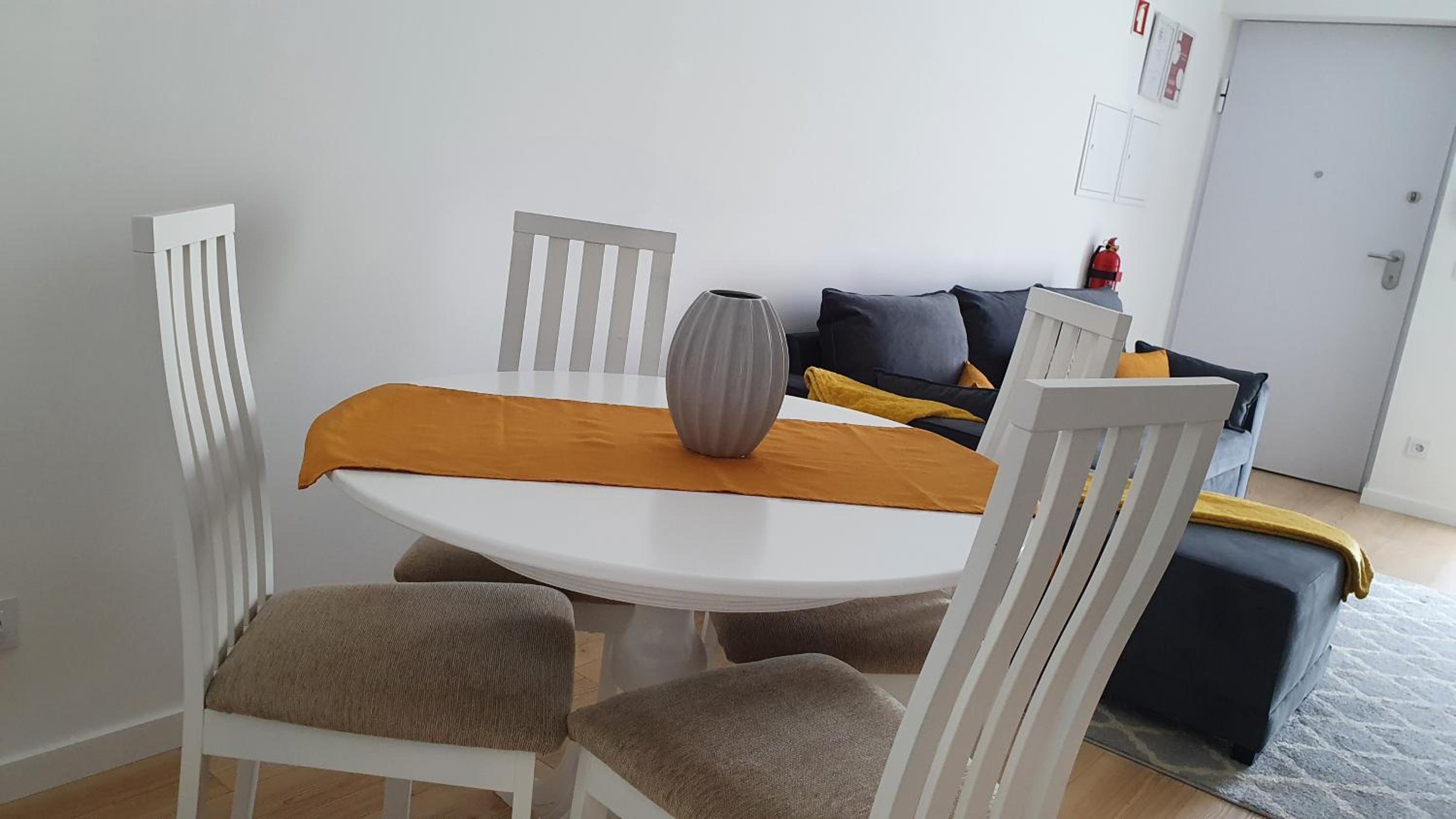 One-Bedroom Apartment - Photo 9