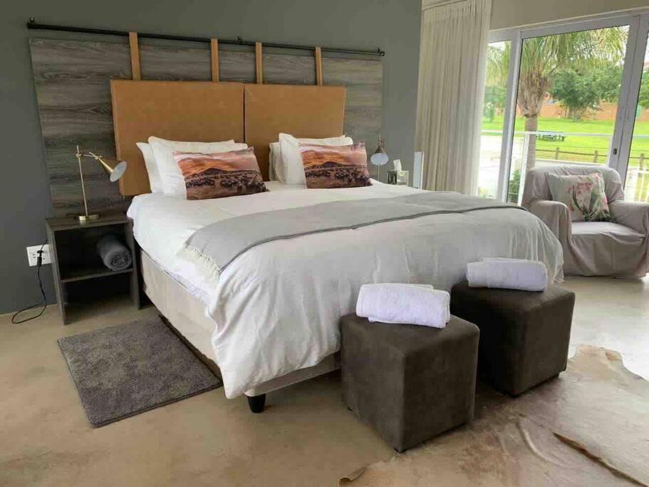 Studio Apartment with Sea View