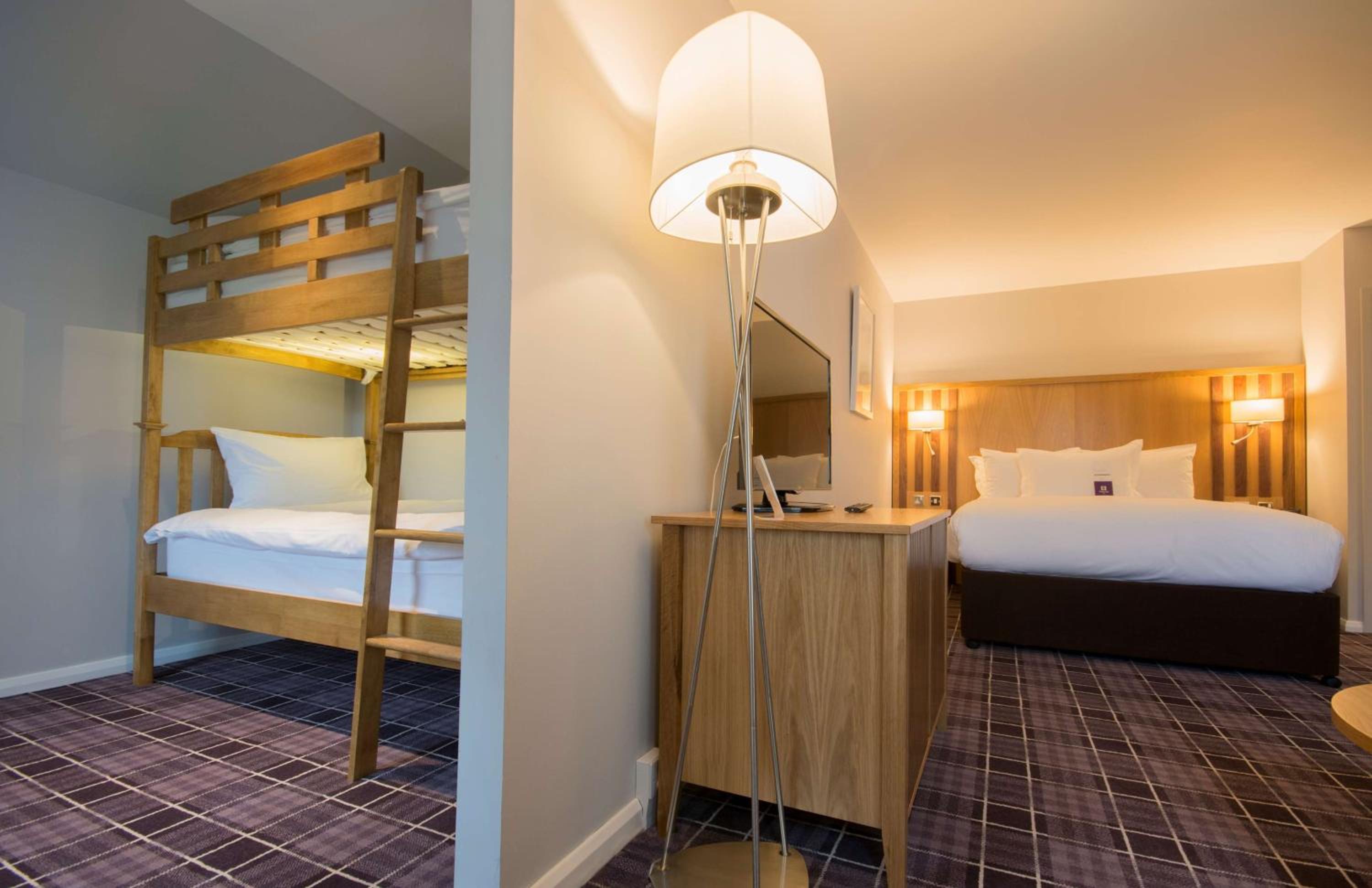 Deluxe Family Room with Bunk Bed