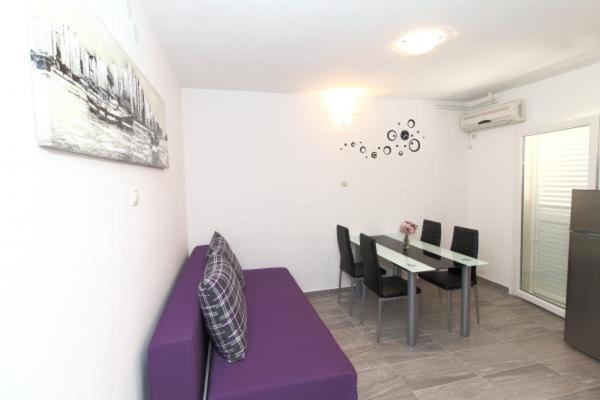 Apartment with Terrace photo 3