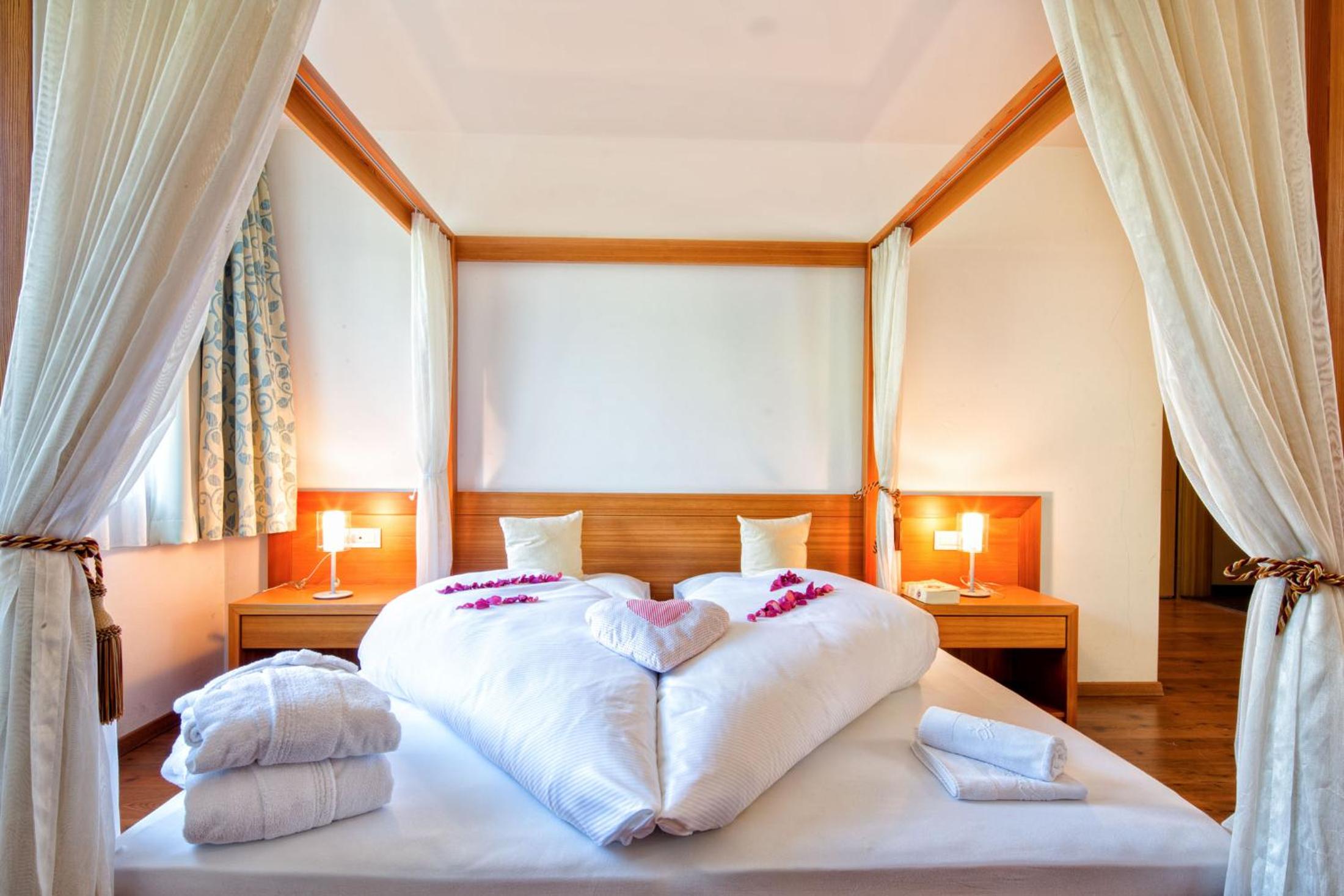 Junior Suite with Balcony photo 2