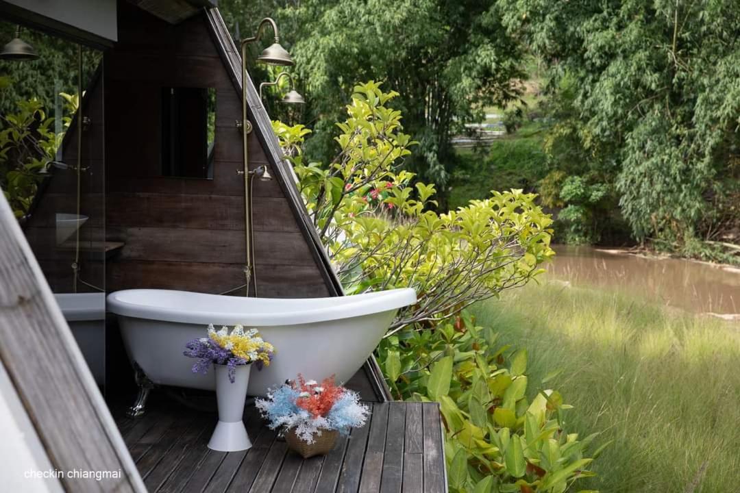 Deluxe Double Room with Bath - Photo 48