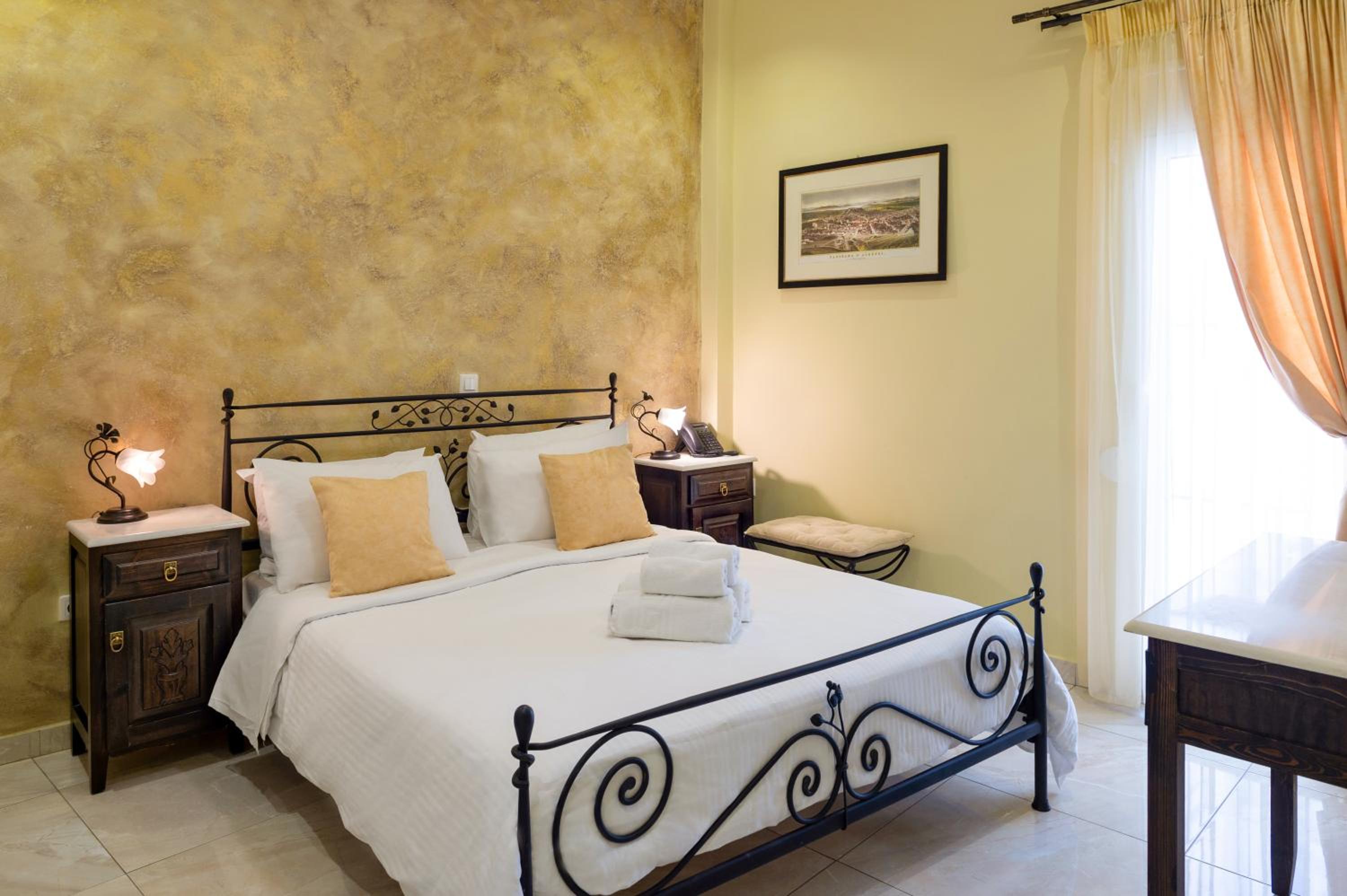 Double or Twin Room with En - Suite Bathroom photo 1