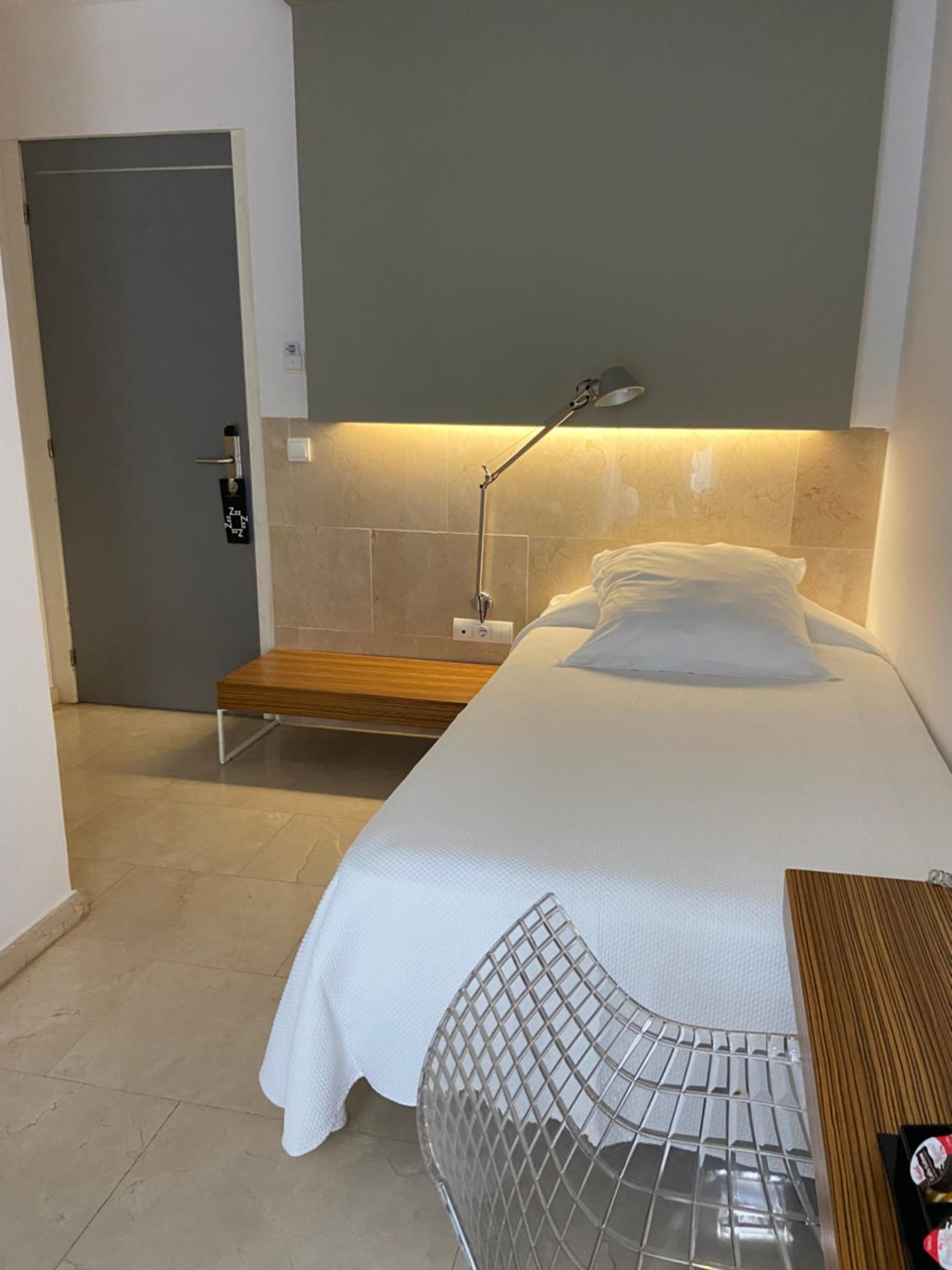 Single Room photo 2