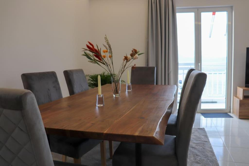 Two-Bedroom Apartment - Photo 23