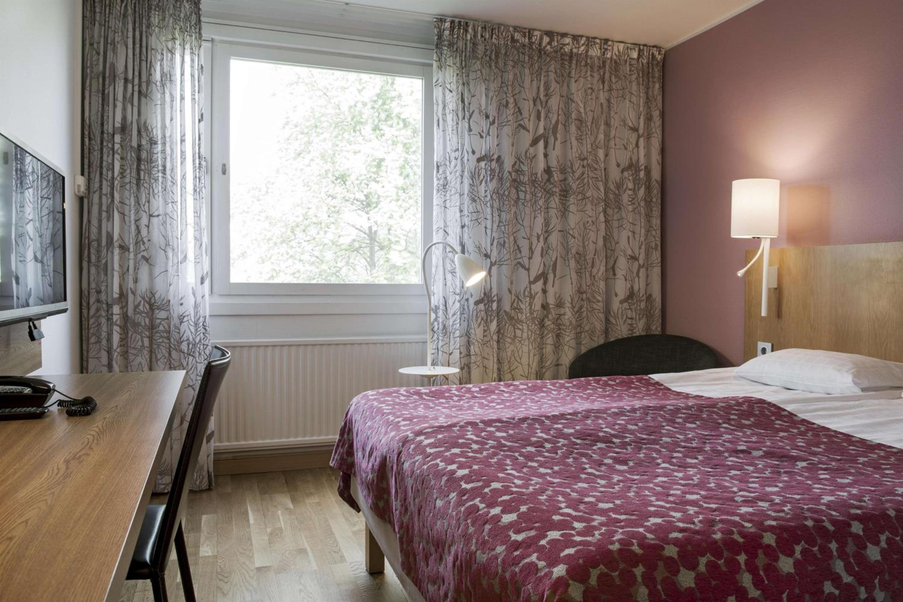 Standard Queen Room - Photo 1