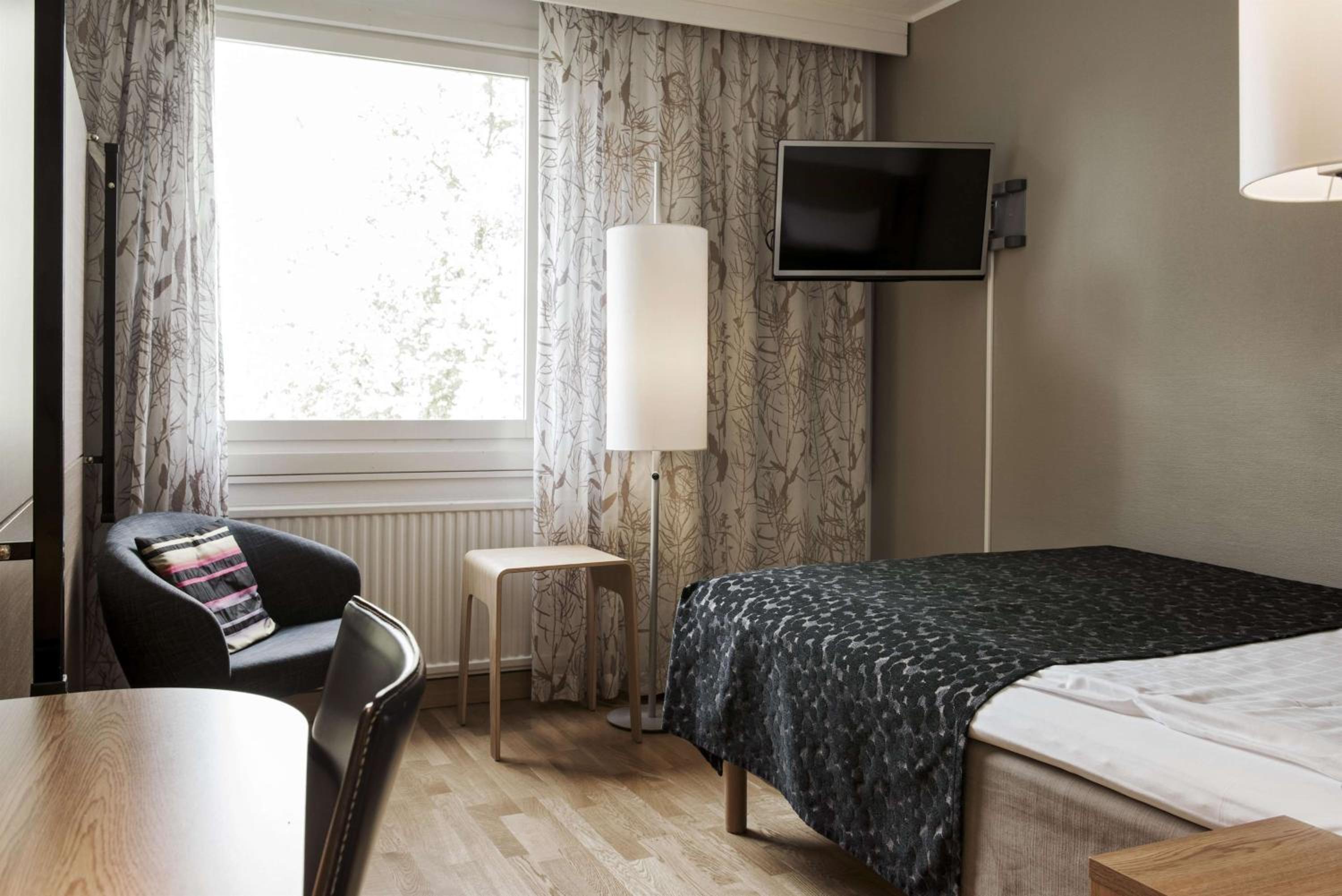 Standard Queen Room - Photo 5