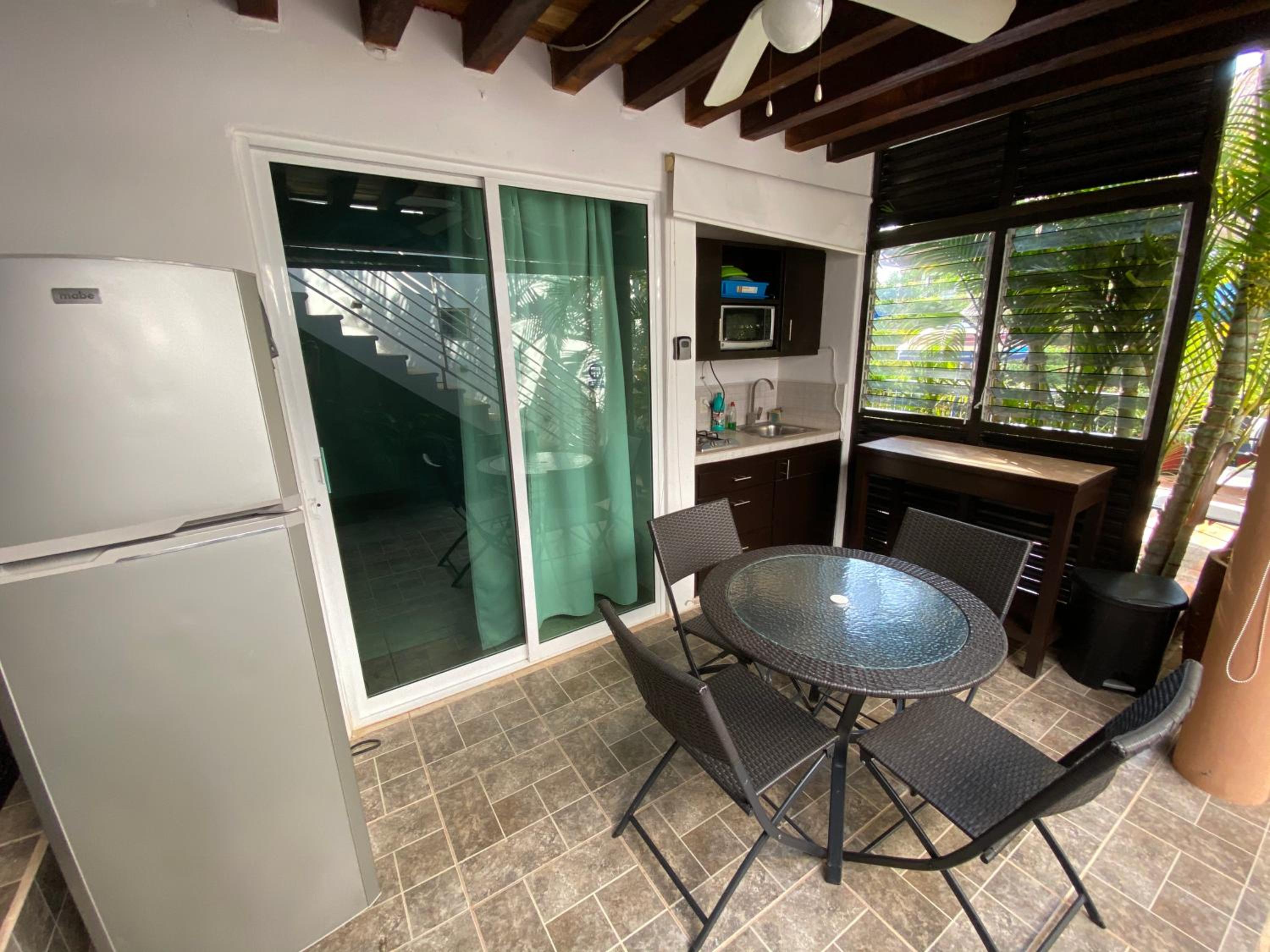 One-Bedroom Apartment - Photo 6