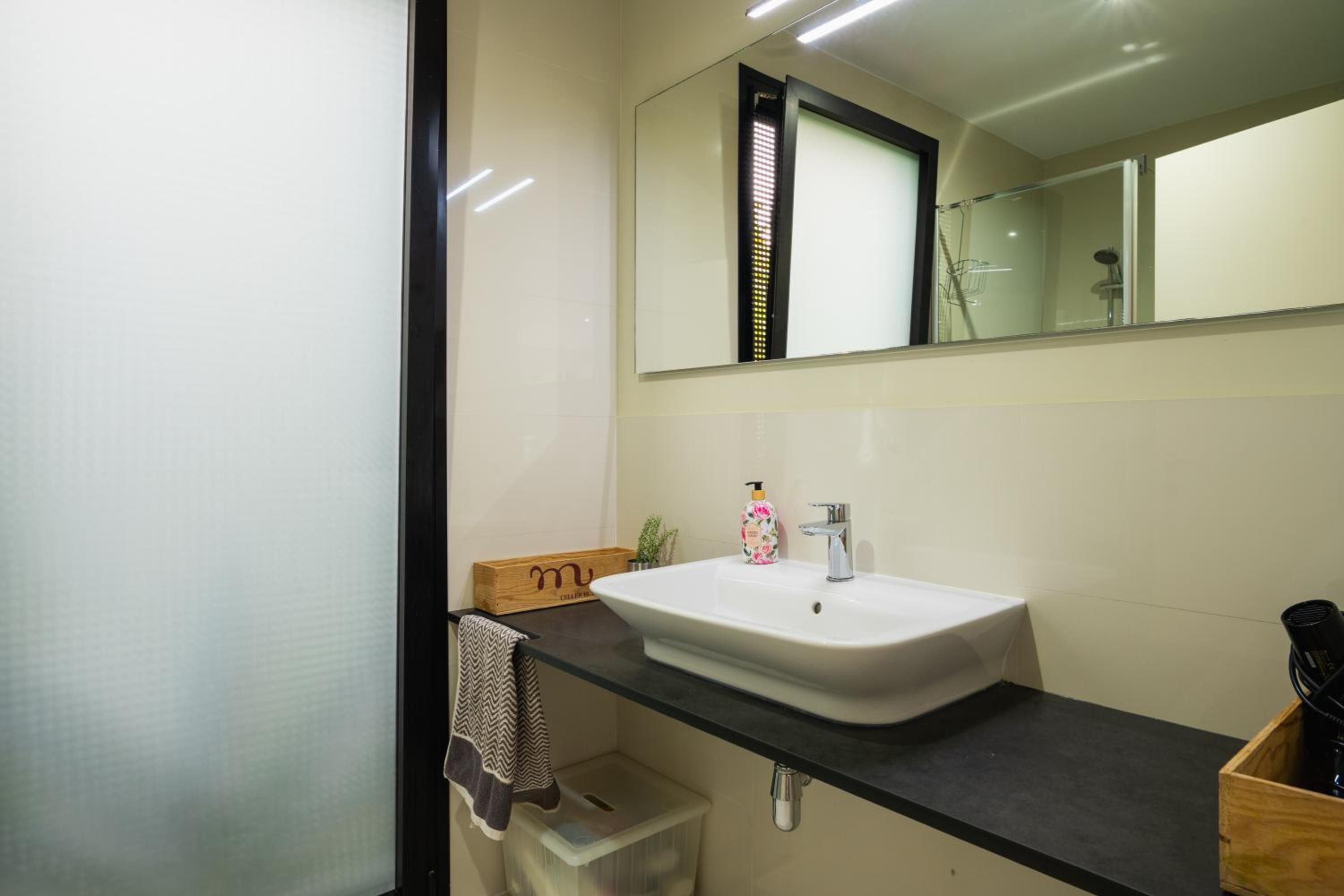 Two-Bedroom House photo 2