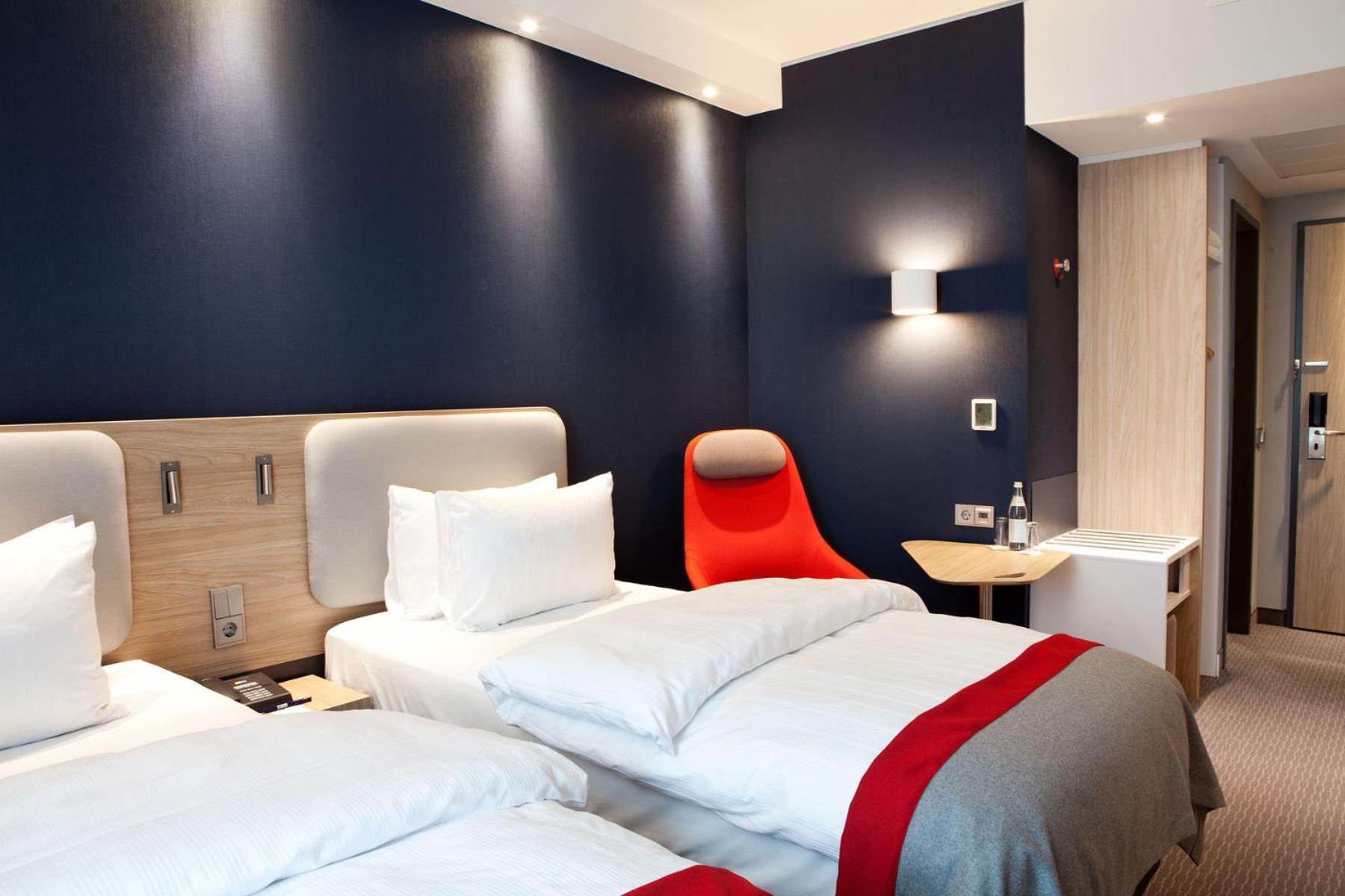 Standard Twin Room - Top Floor photo 1