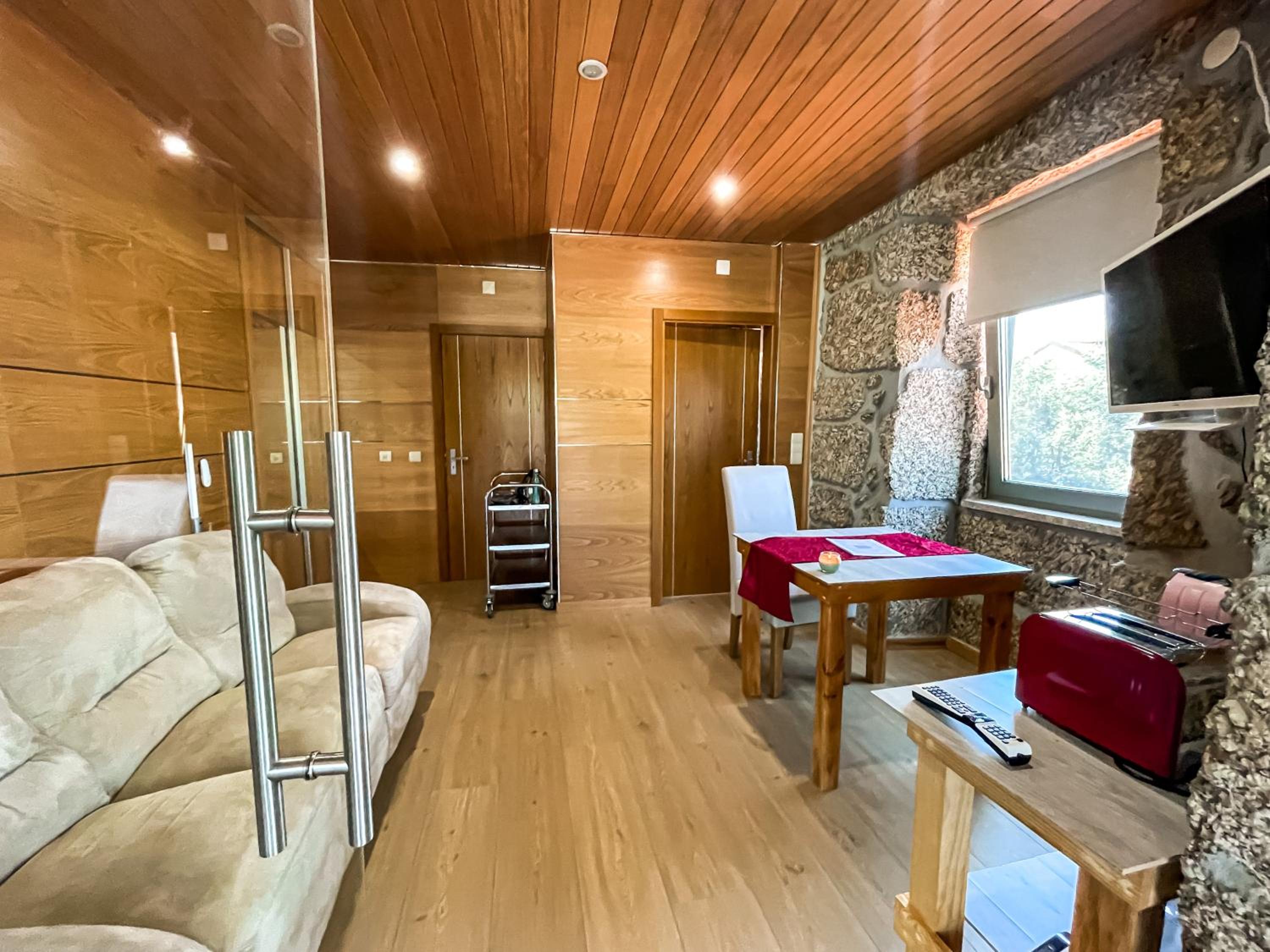 King Room with Pool View - Photo 1