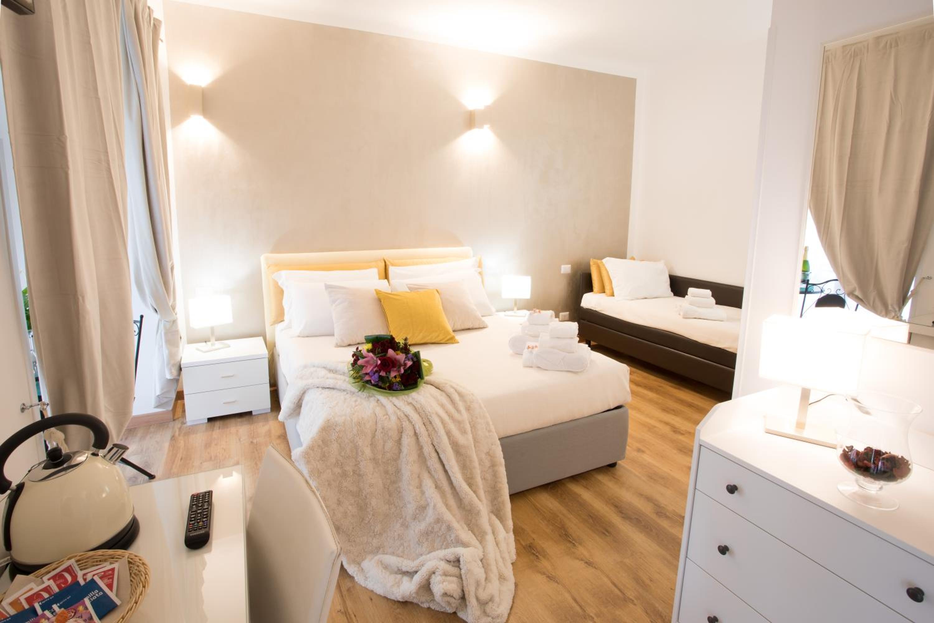 Superior Triple Room photo 2