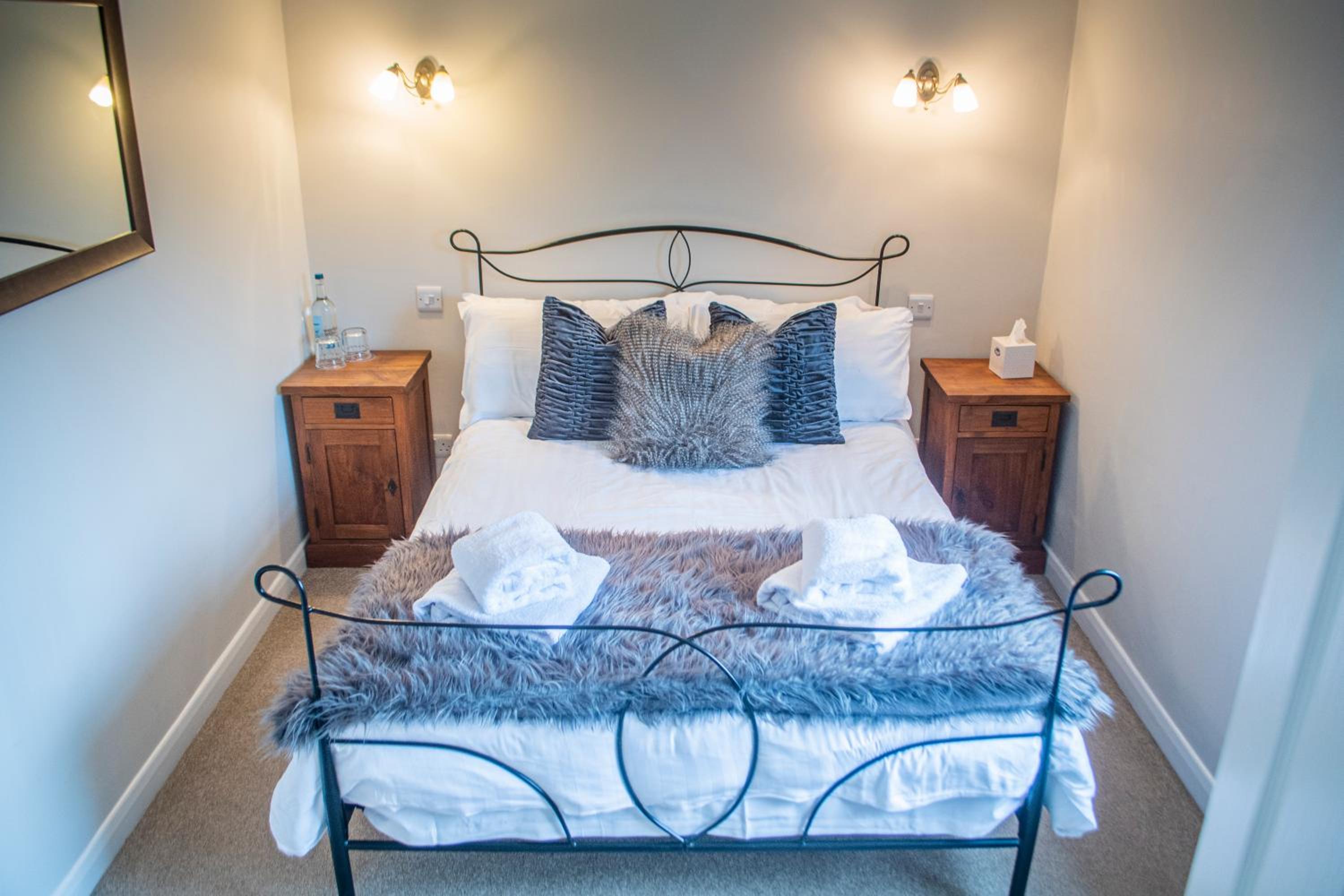 Standard Double Room - Photo 6