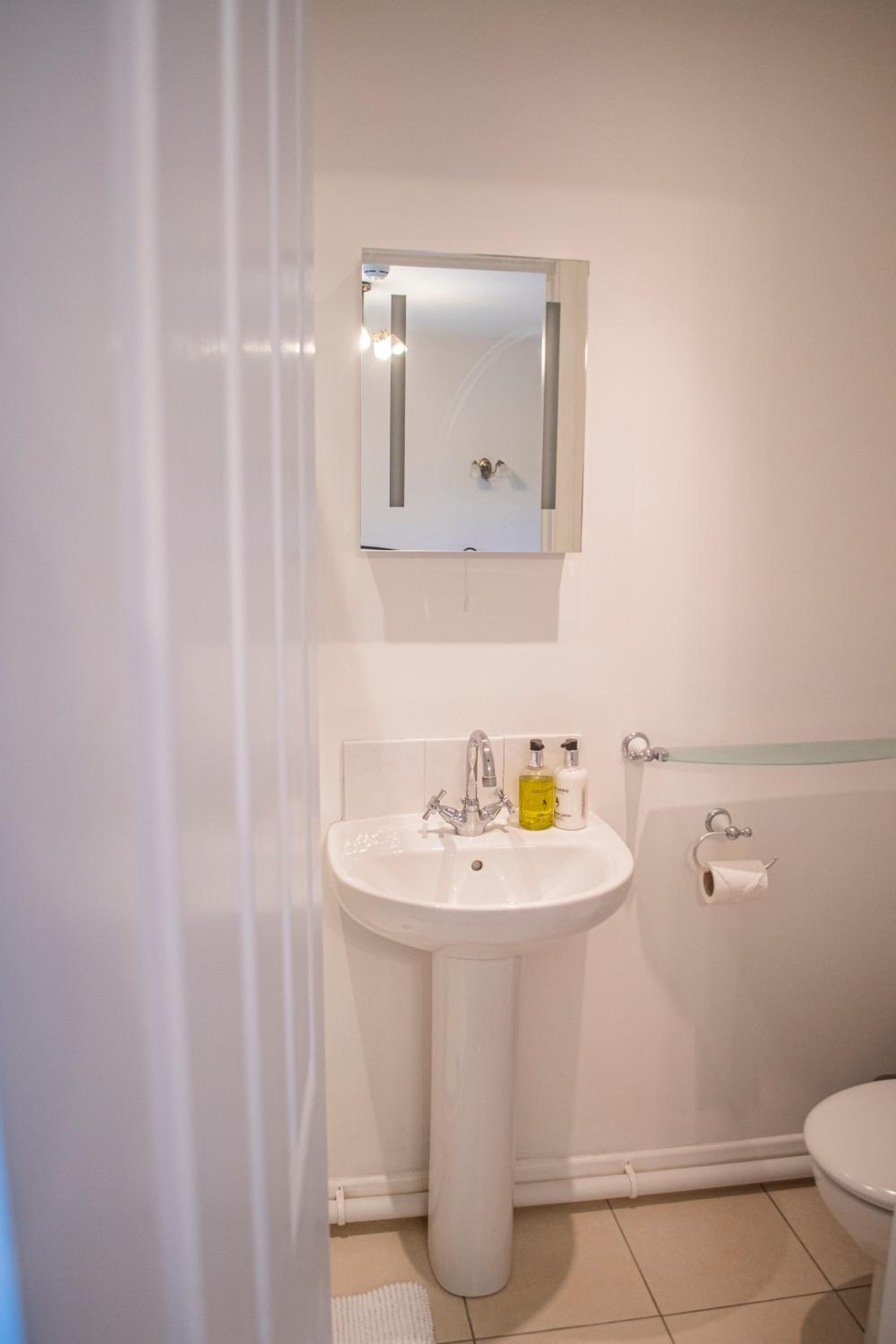 Standard Double Room - Photo 5