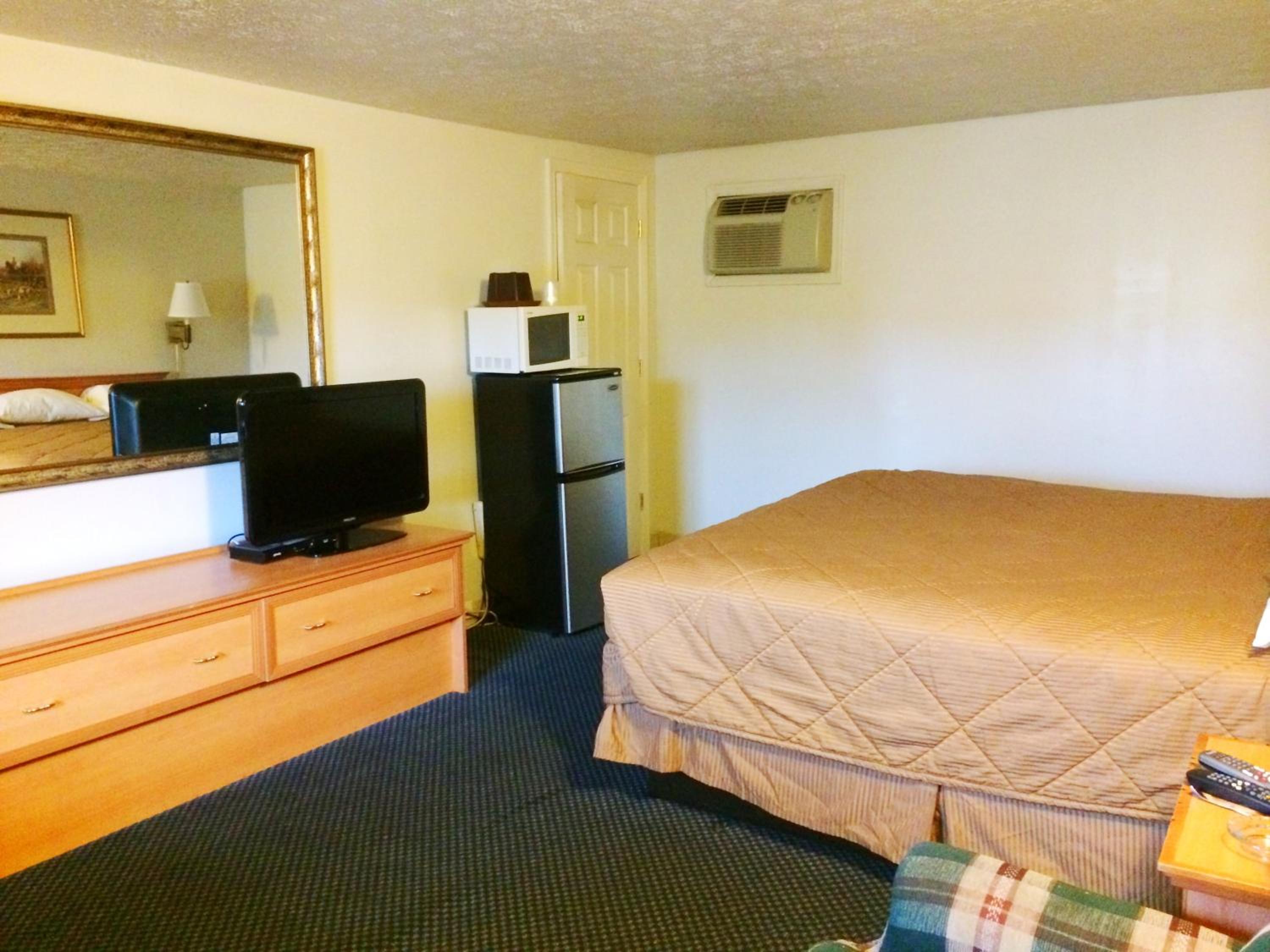 King Room - Non-Smoking photo 1