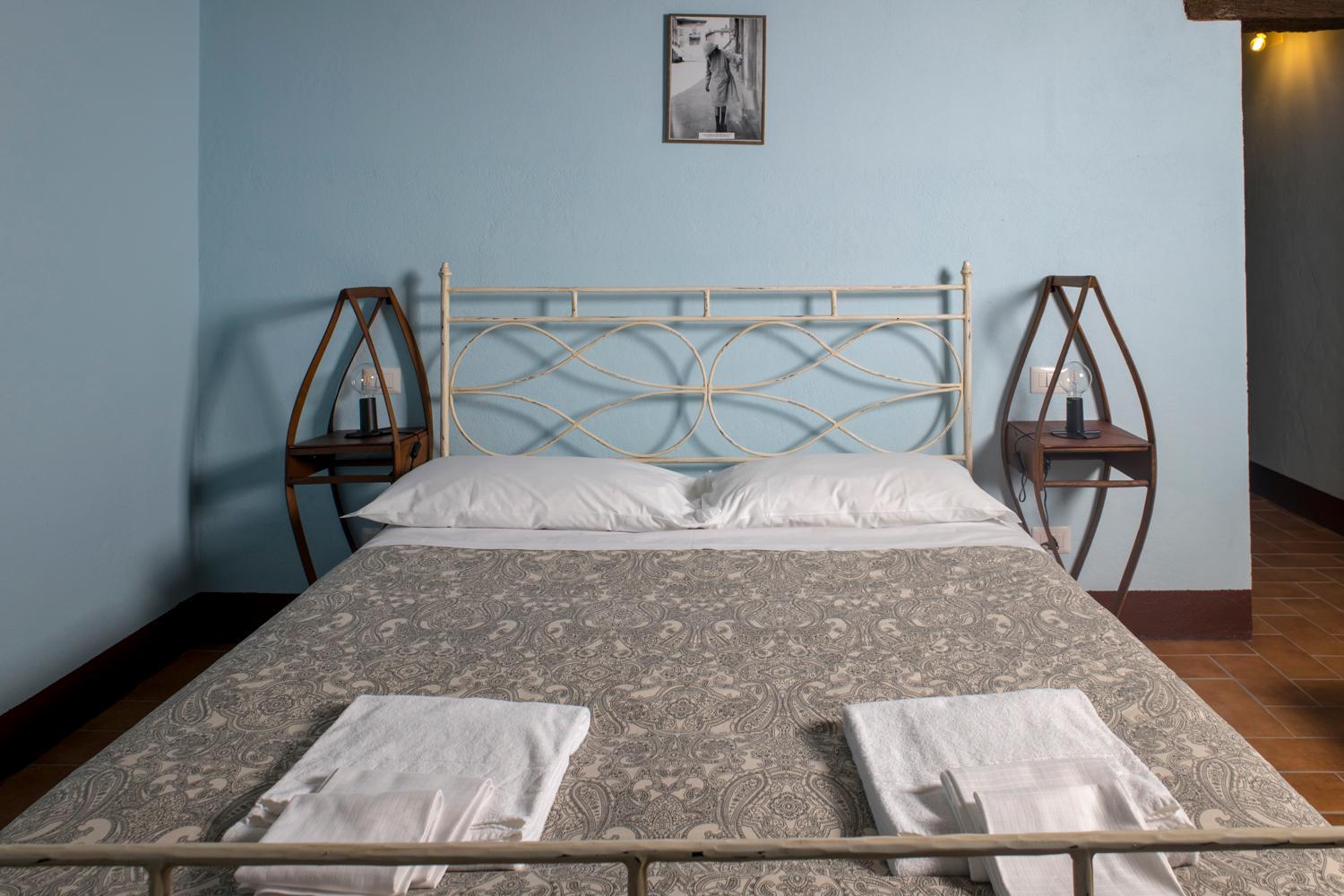 Double Room - Photo 12