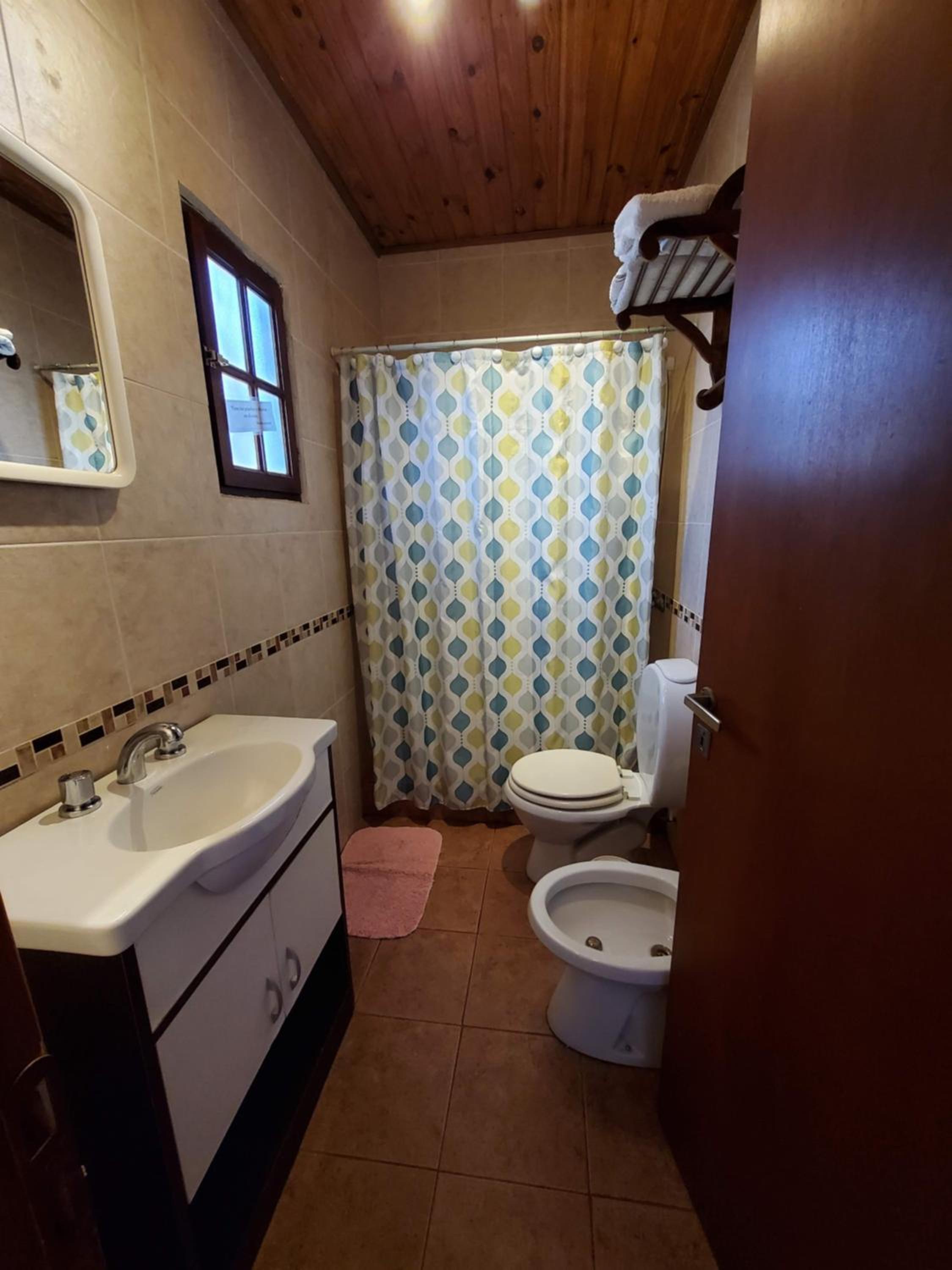 One-Bedroom Bungalow (2 Adults) photo 3