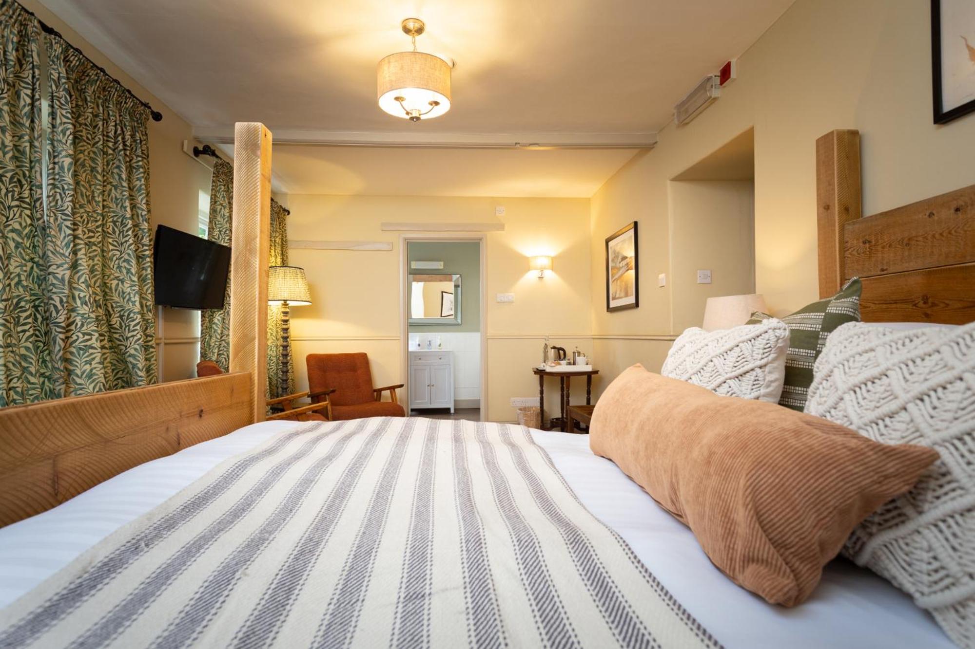 Superior King Room photo 2