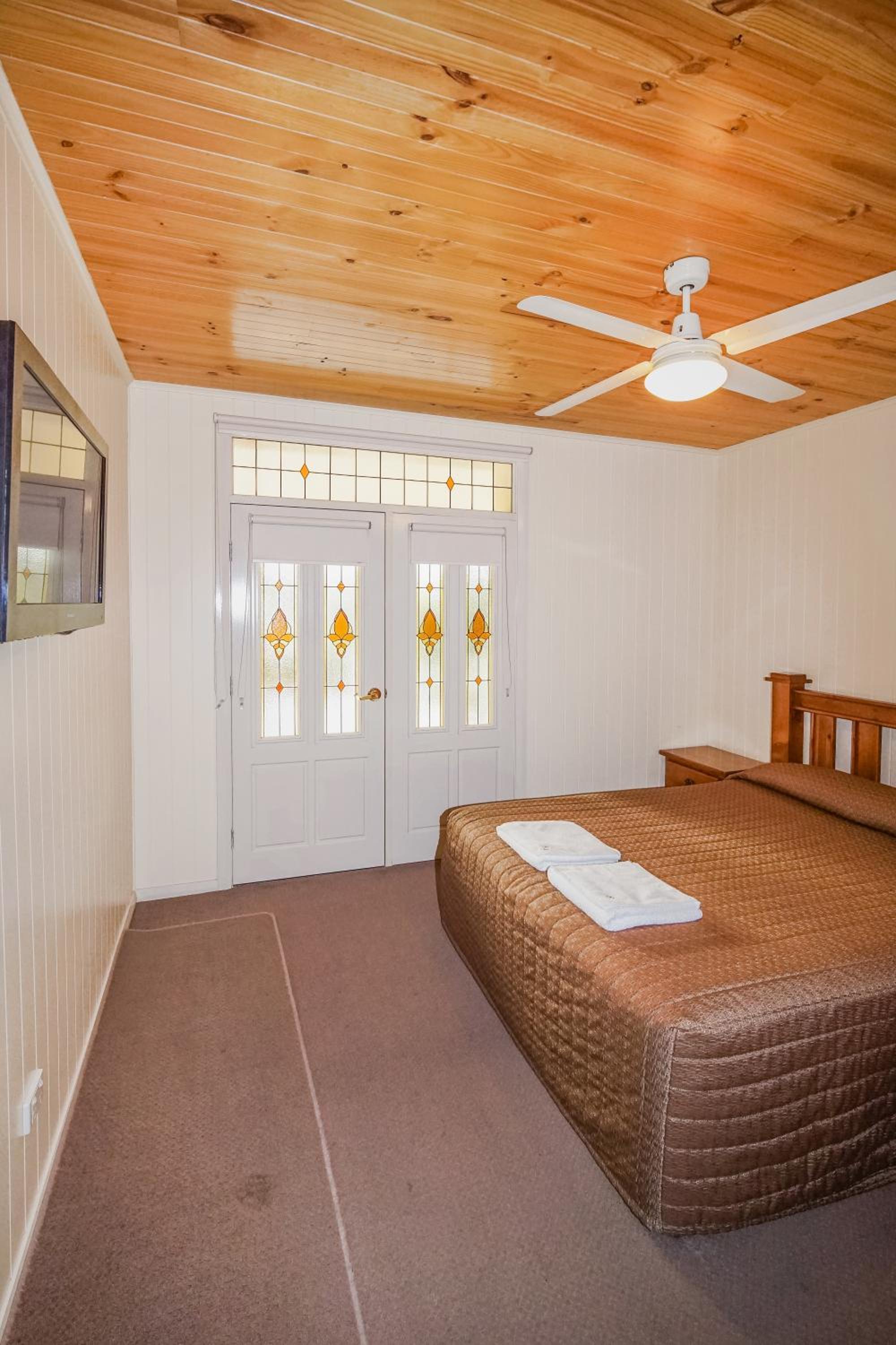 Three-Bedroom Villa - Split Level - Photo 4
