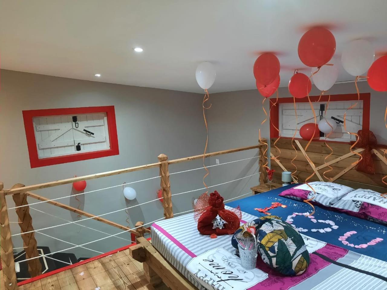 One-Bedroom House - Photo 16