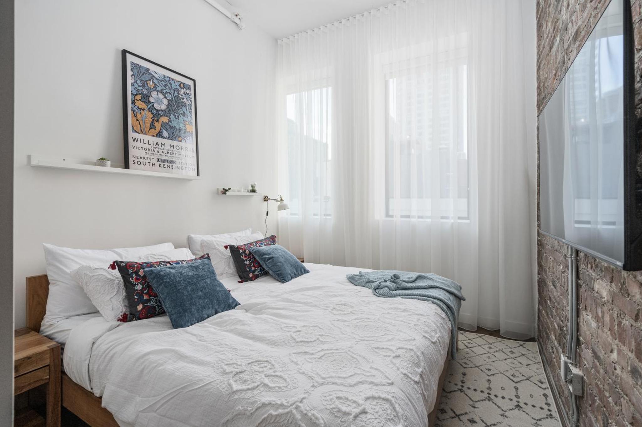 Two-Bedroom Superior Apartment - Photo 44