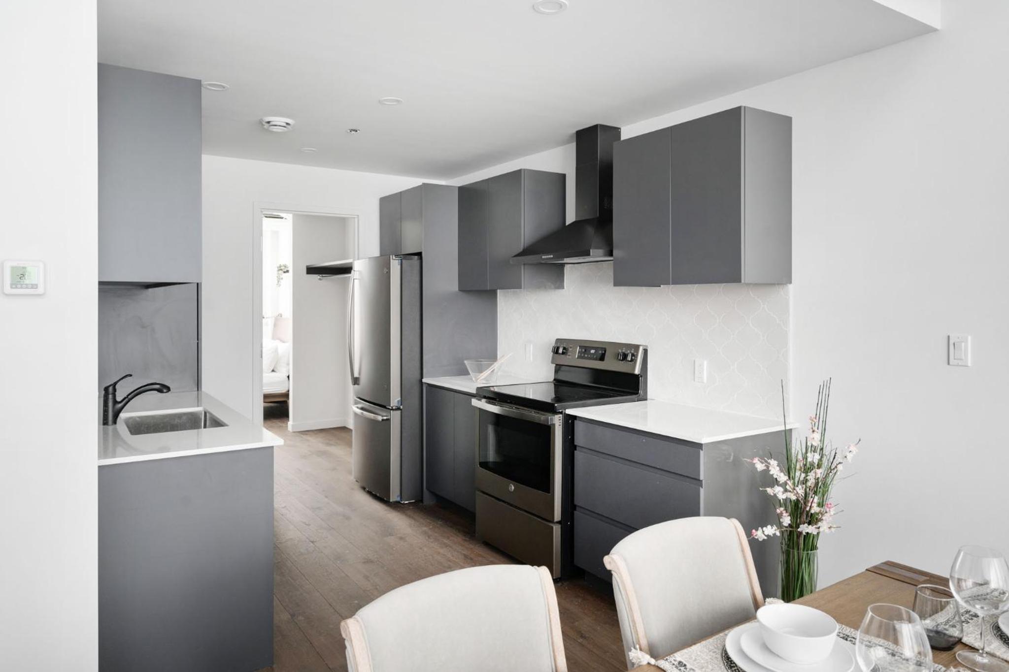 Two-Bedroom Superior Apartment - Photo 37
