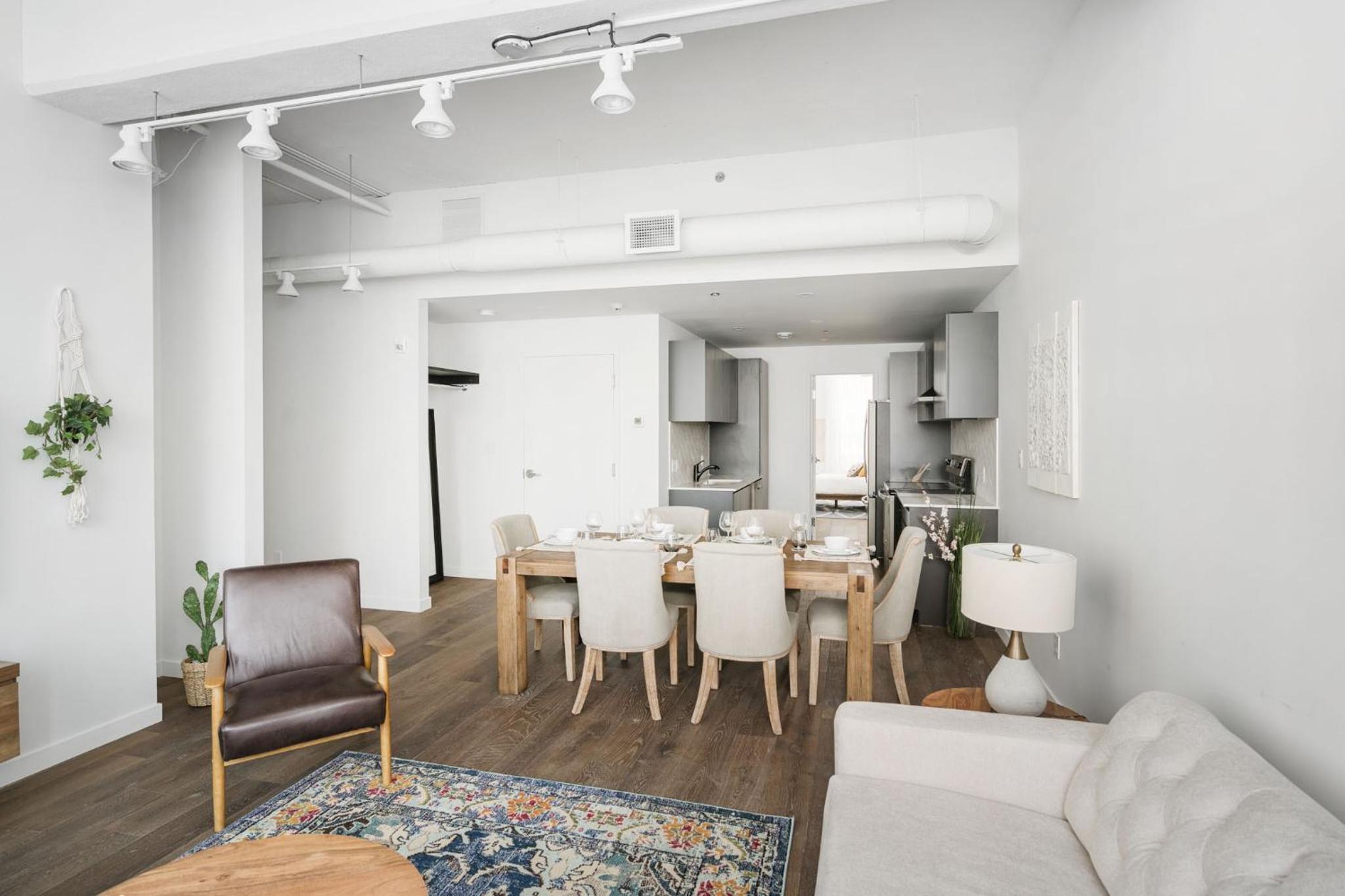 Two-Bedroom Superior Apartment - Photo 35