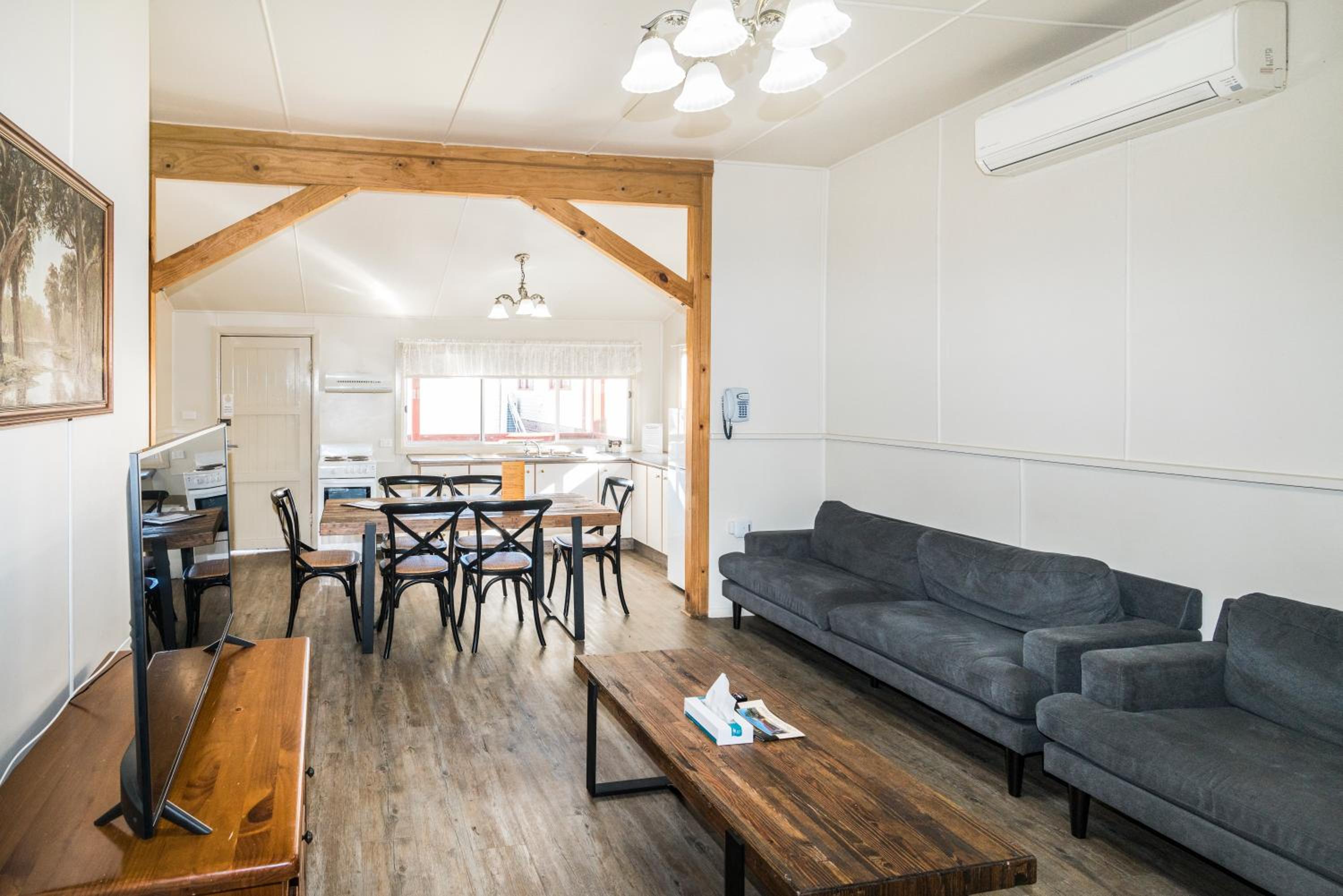 Three-Bedroom Cottage - Photo 1