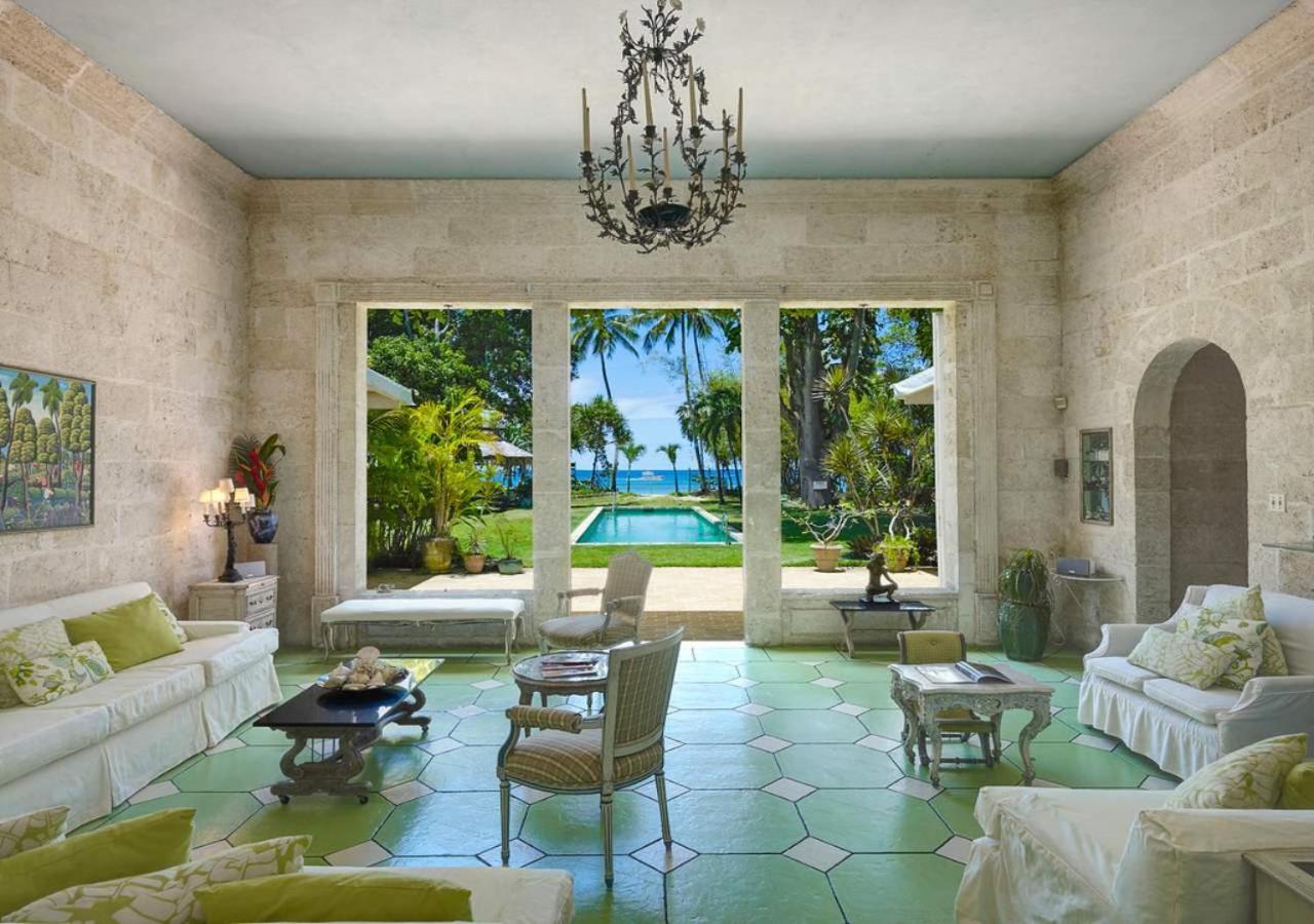 Villa photo 3