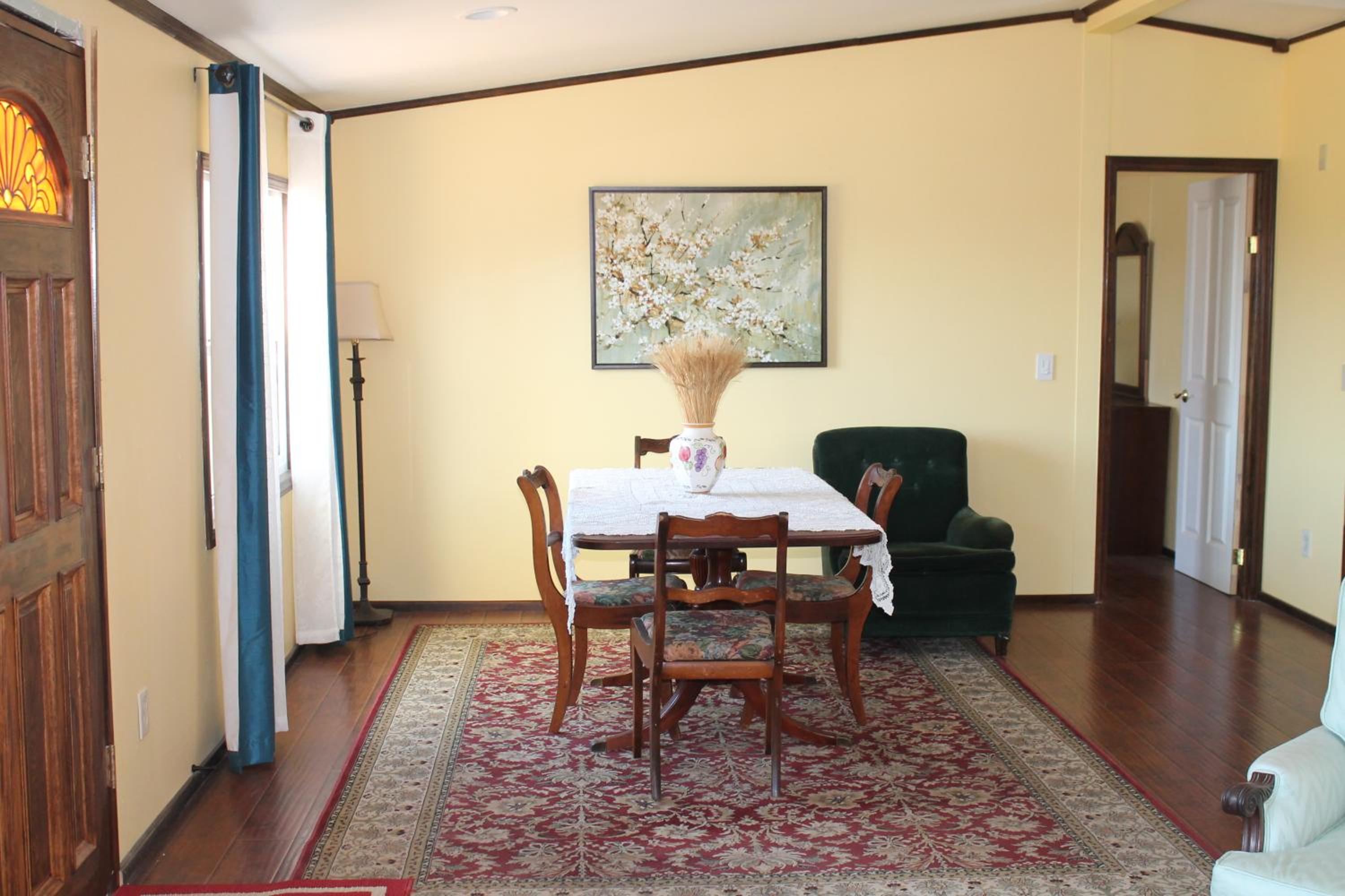 Three-Bedroom House - Photo 21