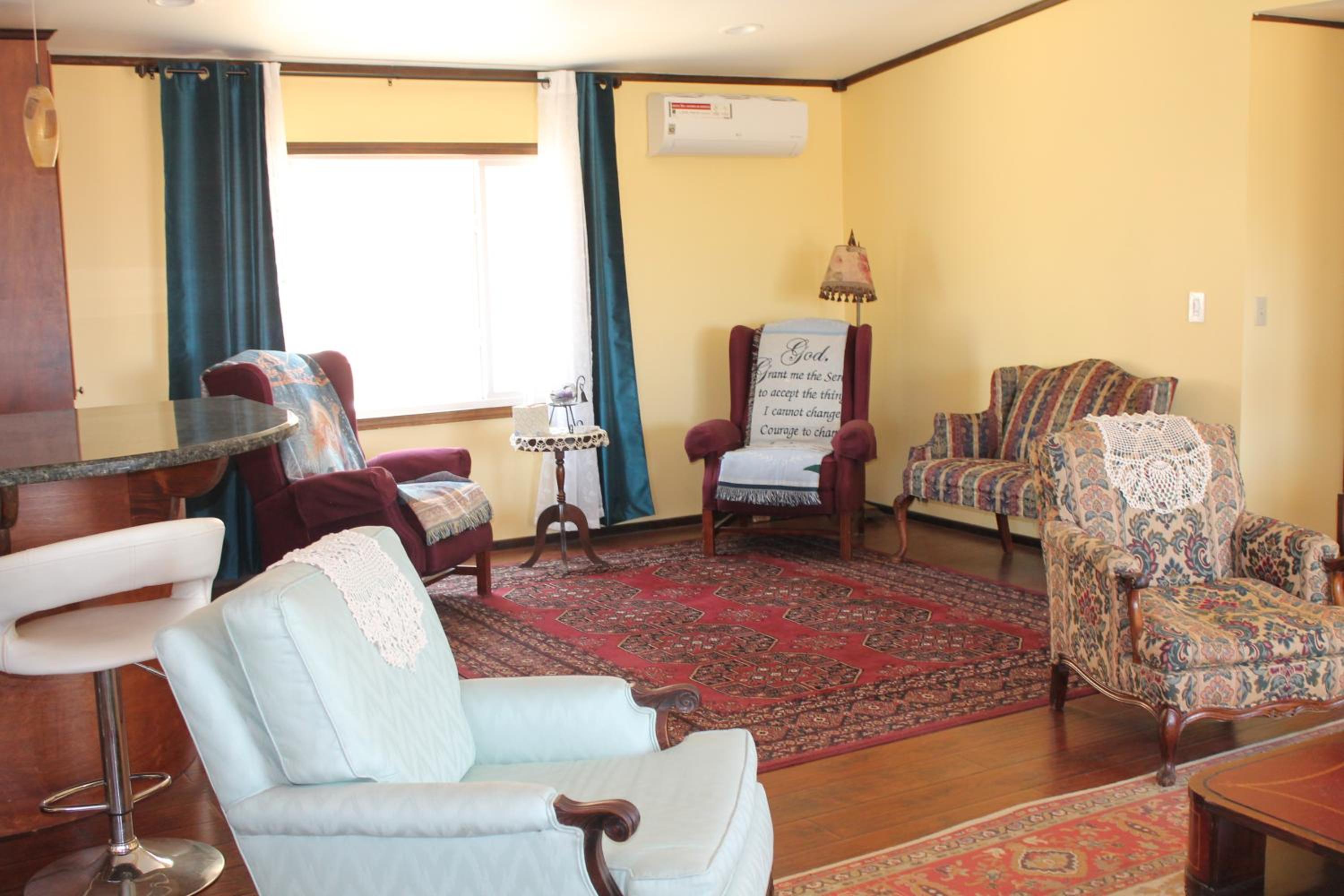 Three-Bedroom House - Photo 9