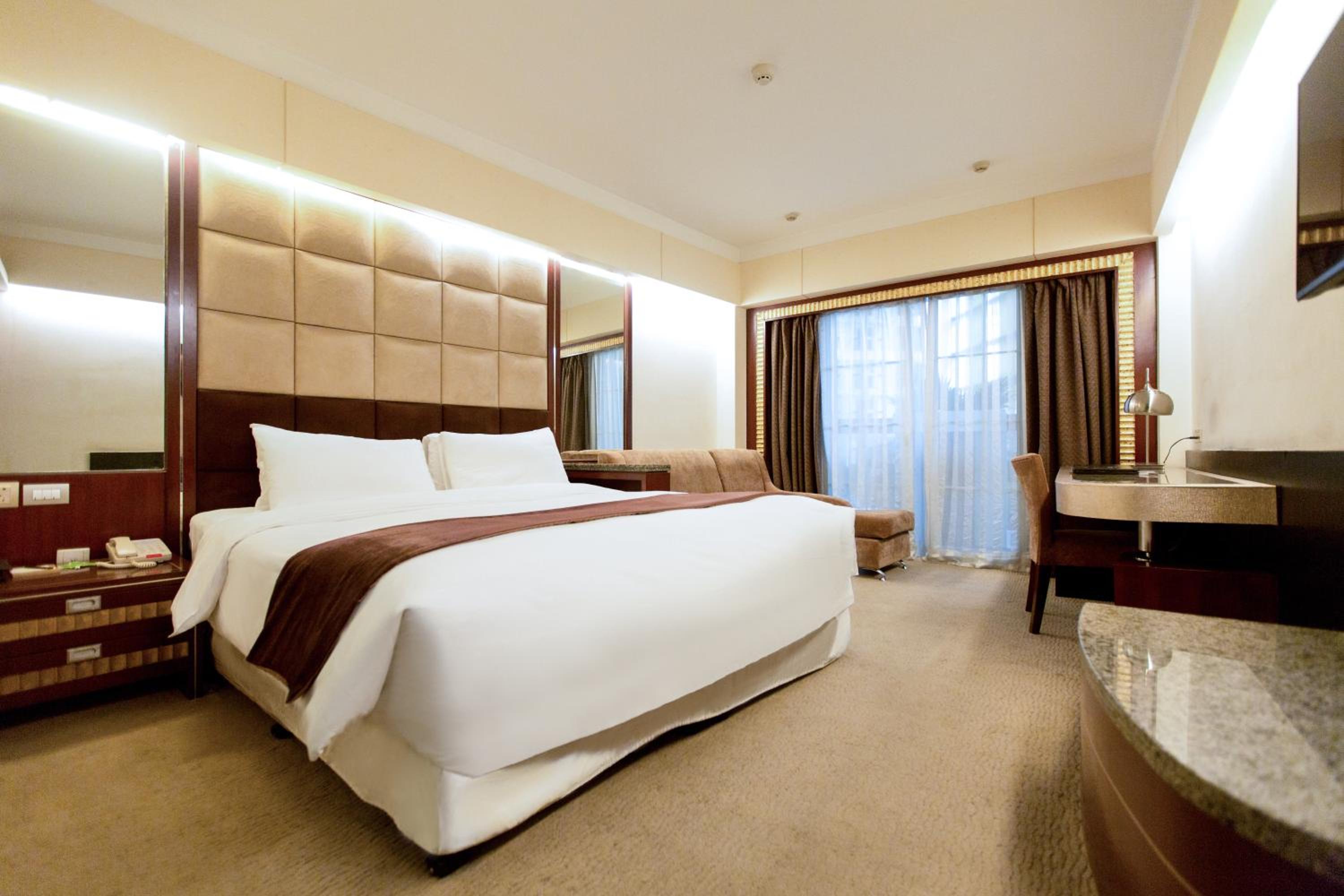 Budget Double Room - Photo 4