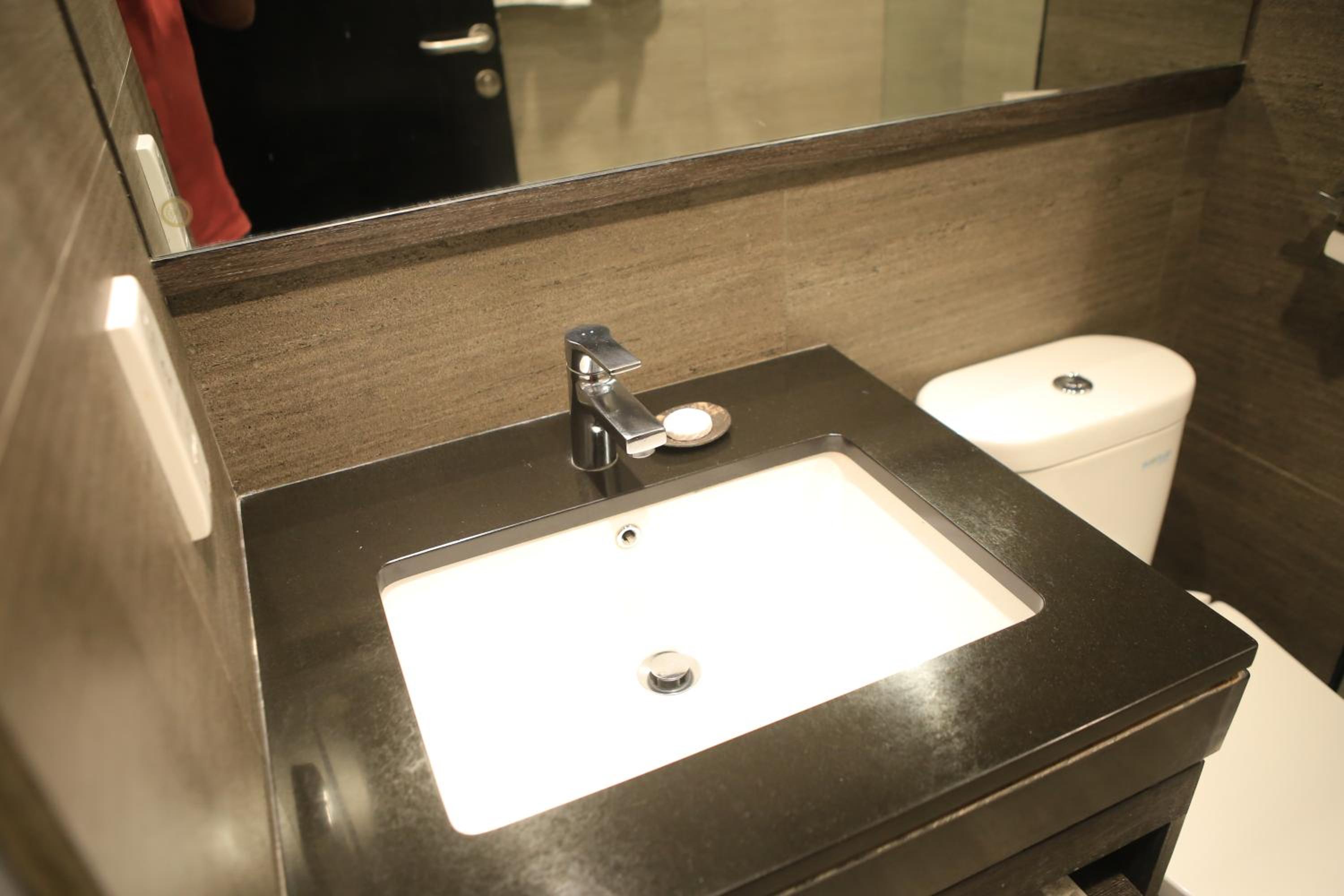 Deluxe Double or Twin Room - Photo 4
