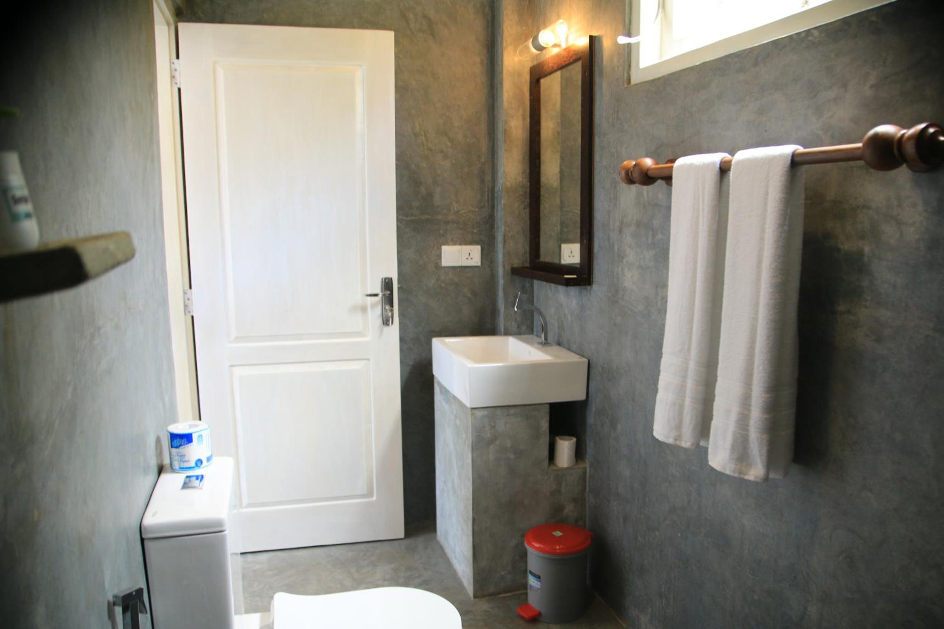 Economy Triple Room