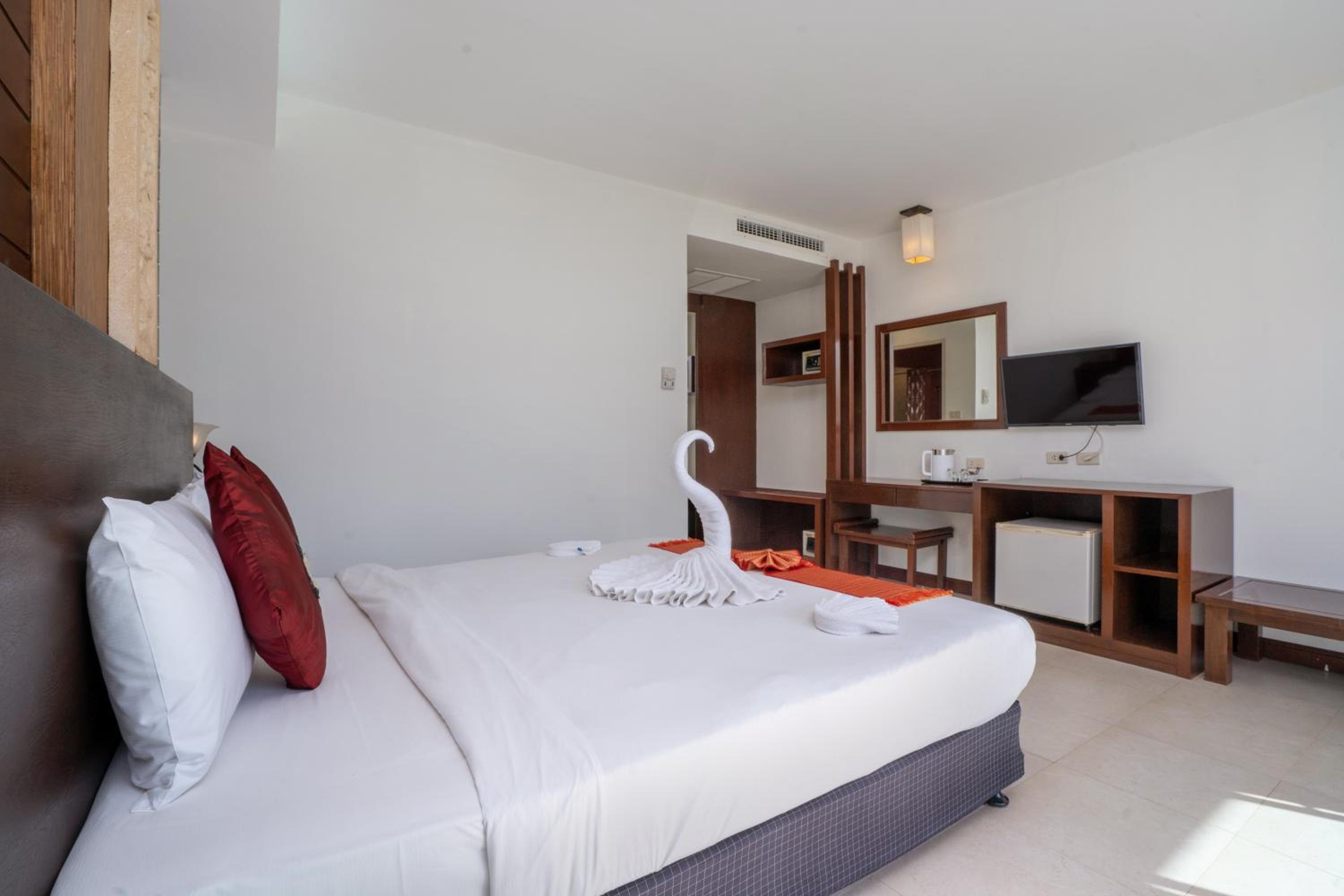 Standard Double Room - Photo 7