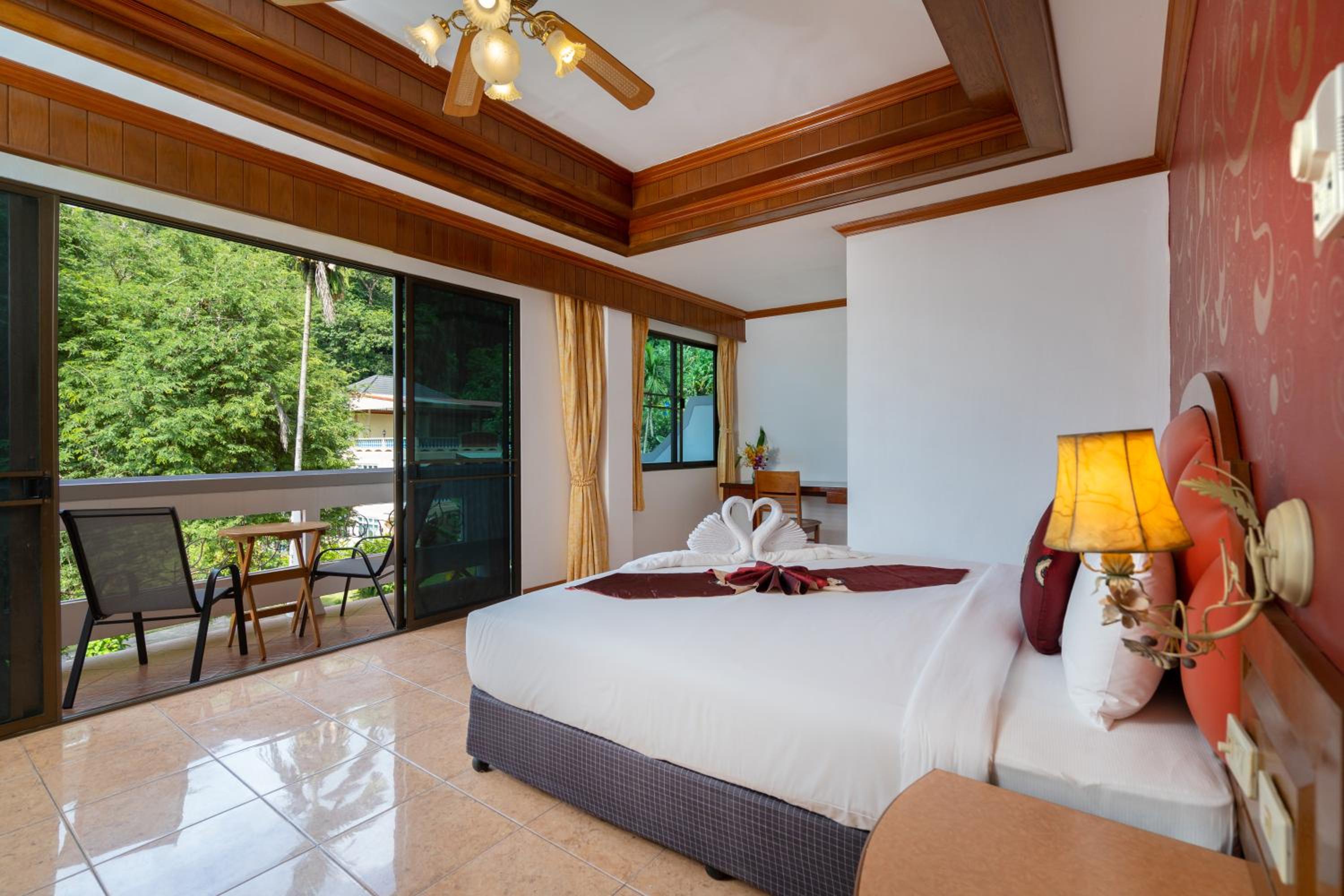 Deluxe Double Room - Photo 10
