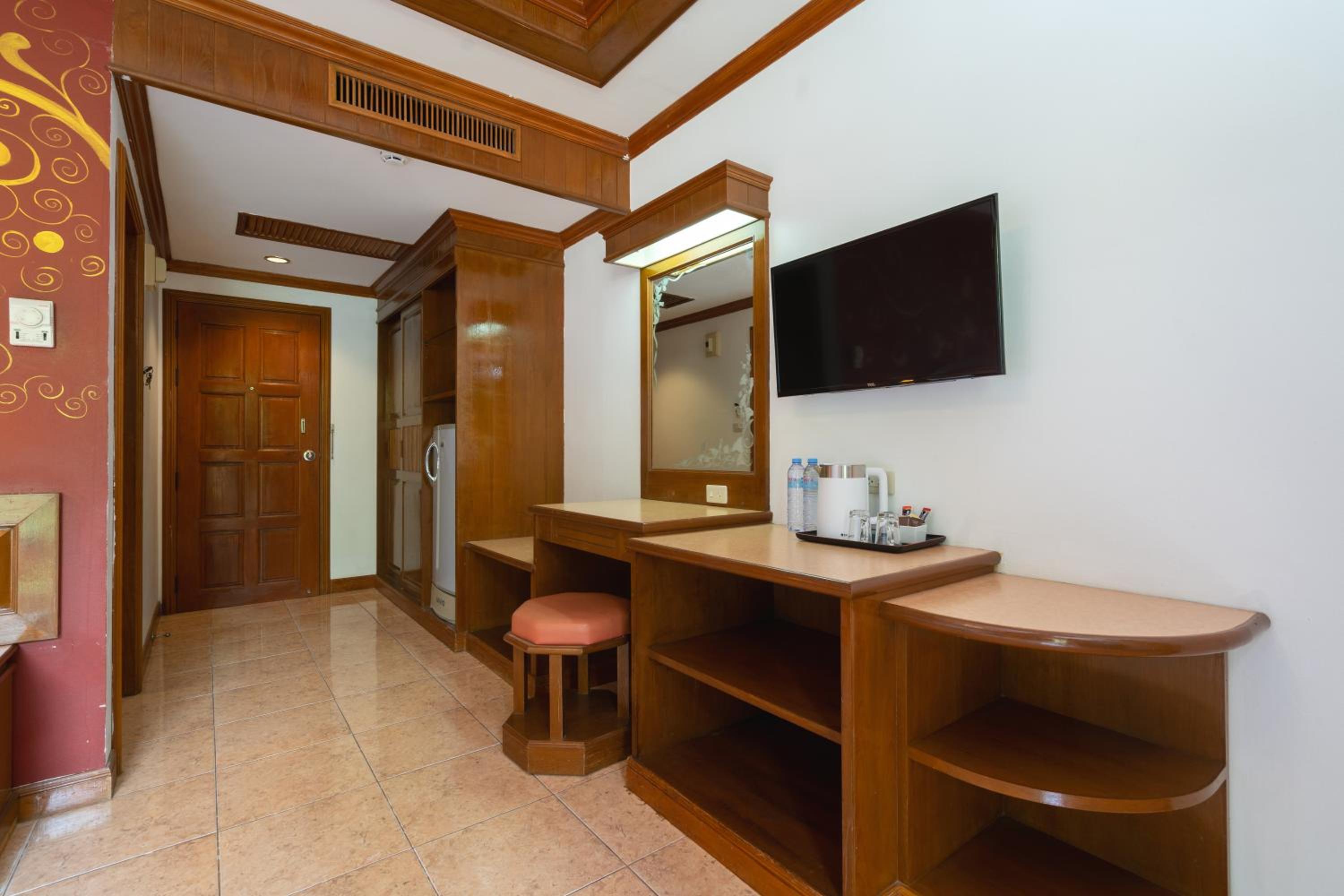 Superior King Room - Photo 1