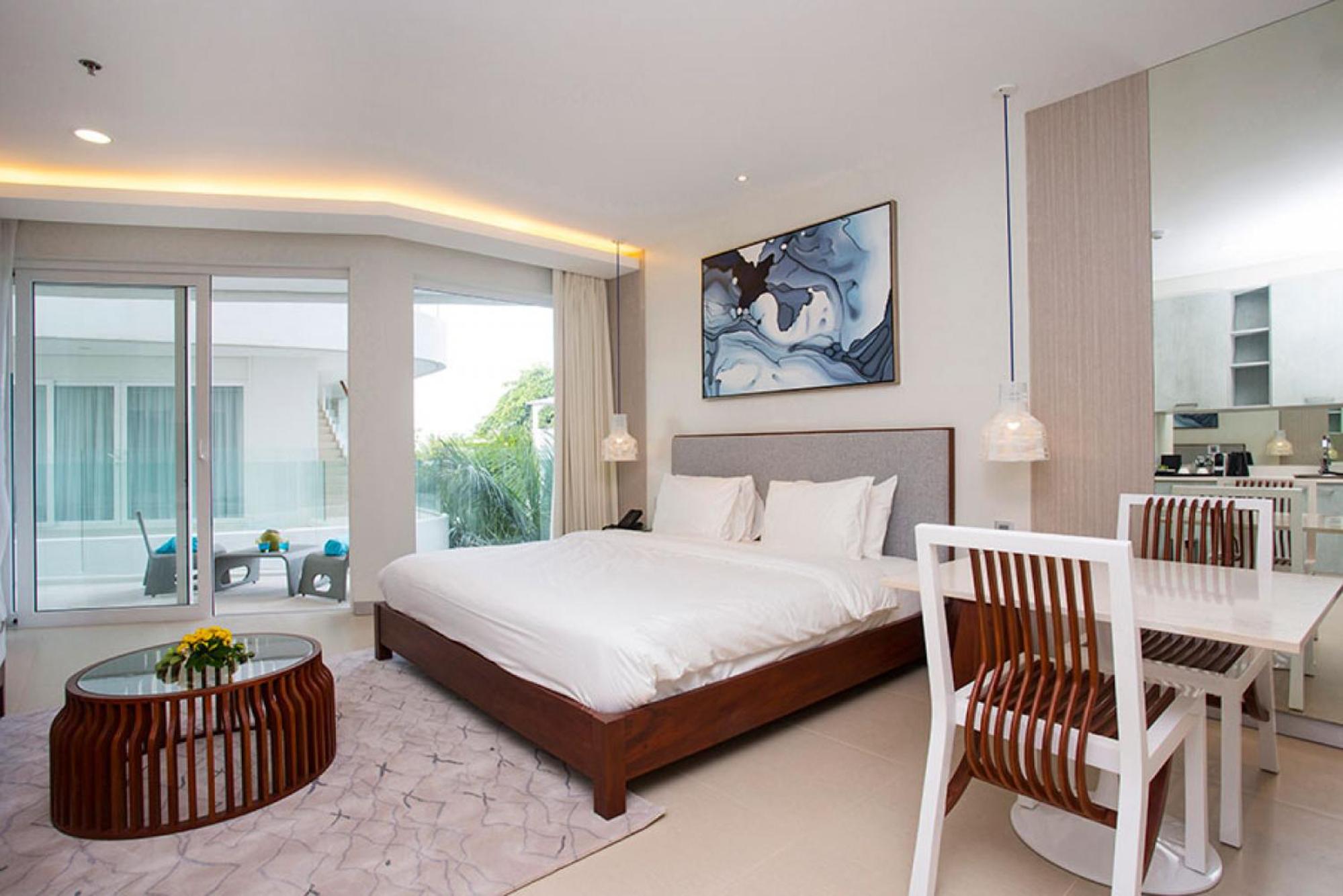 Deluxe Room - Photo 1
