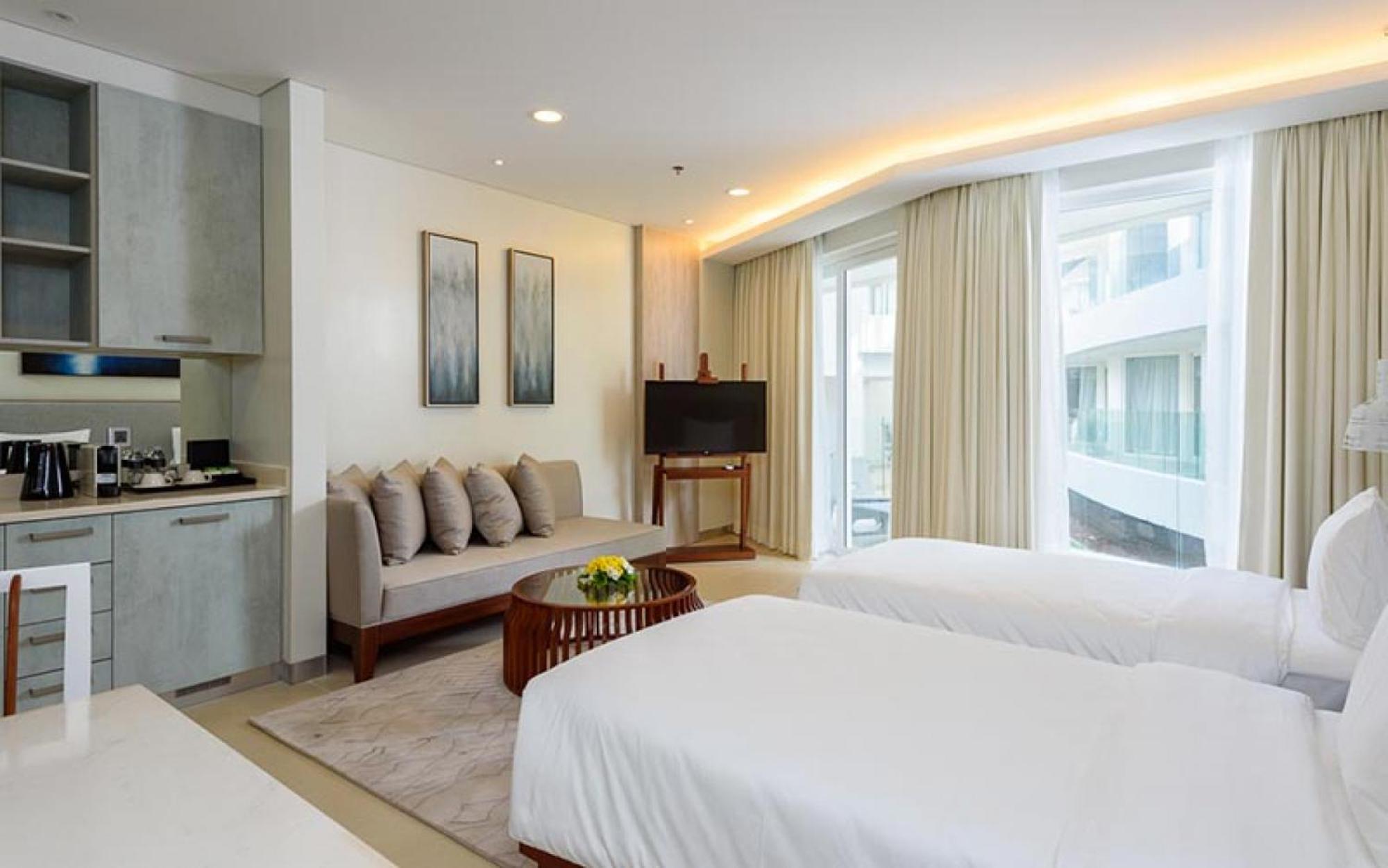 Deluxe Room - Photo 9