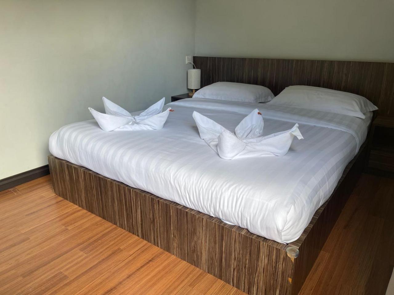 Standard Double Room - Photo 3