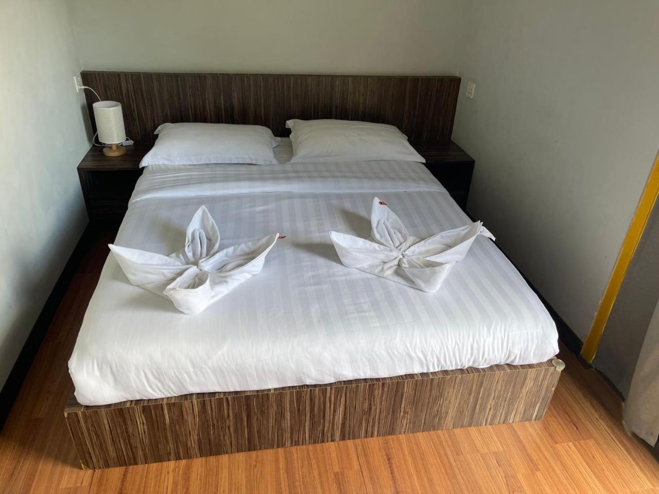 Standard Double Room - Photo 5