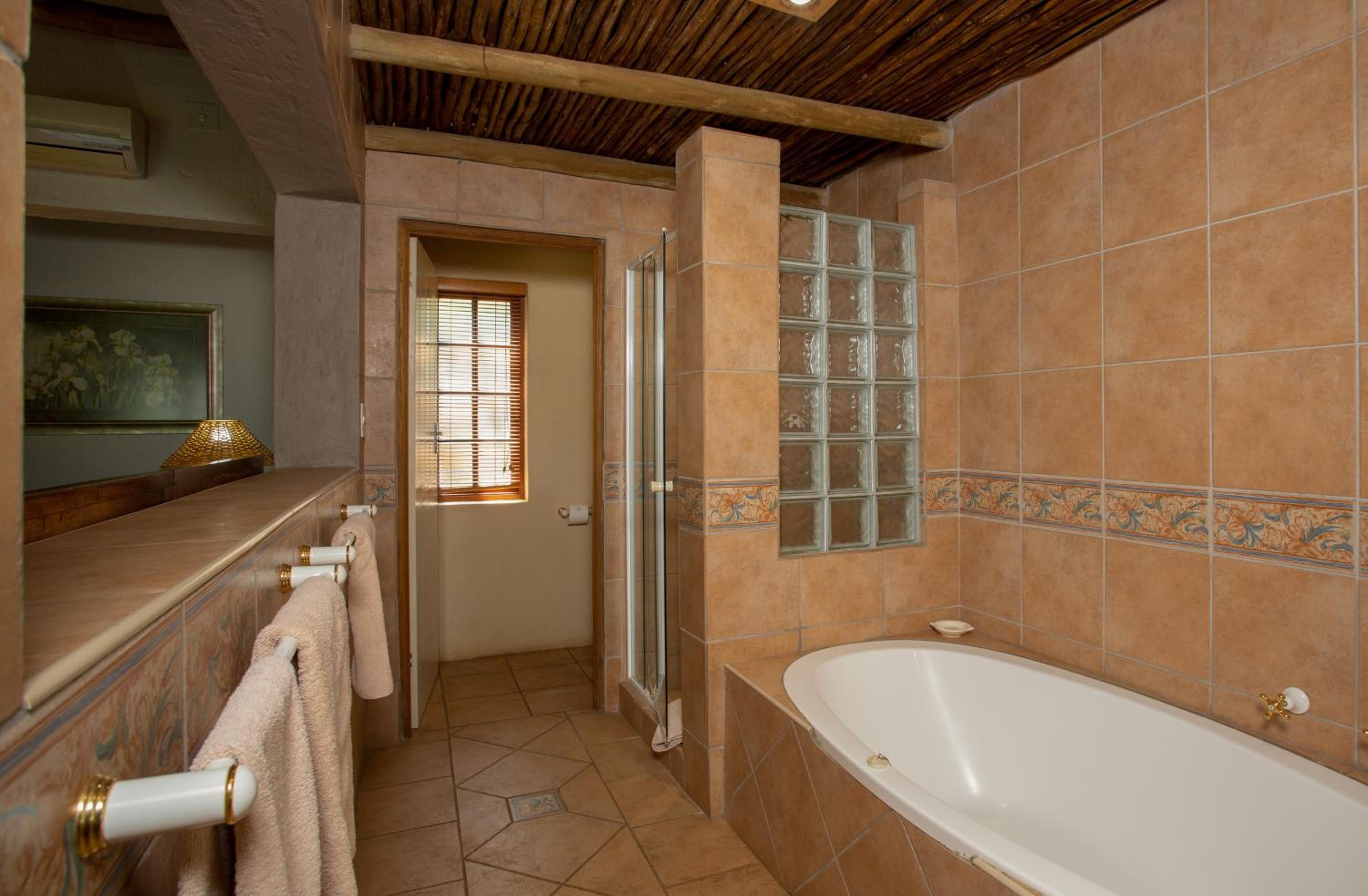 Deluxe Cabin - Photo 4