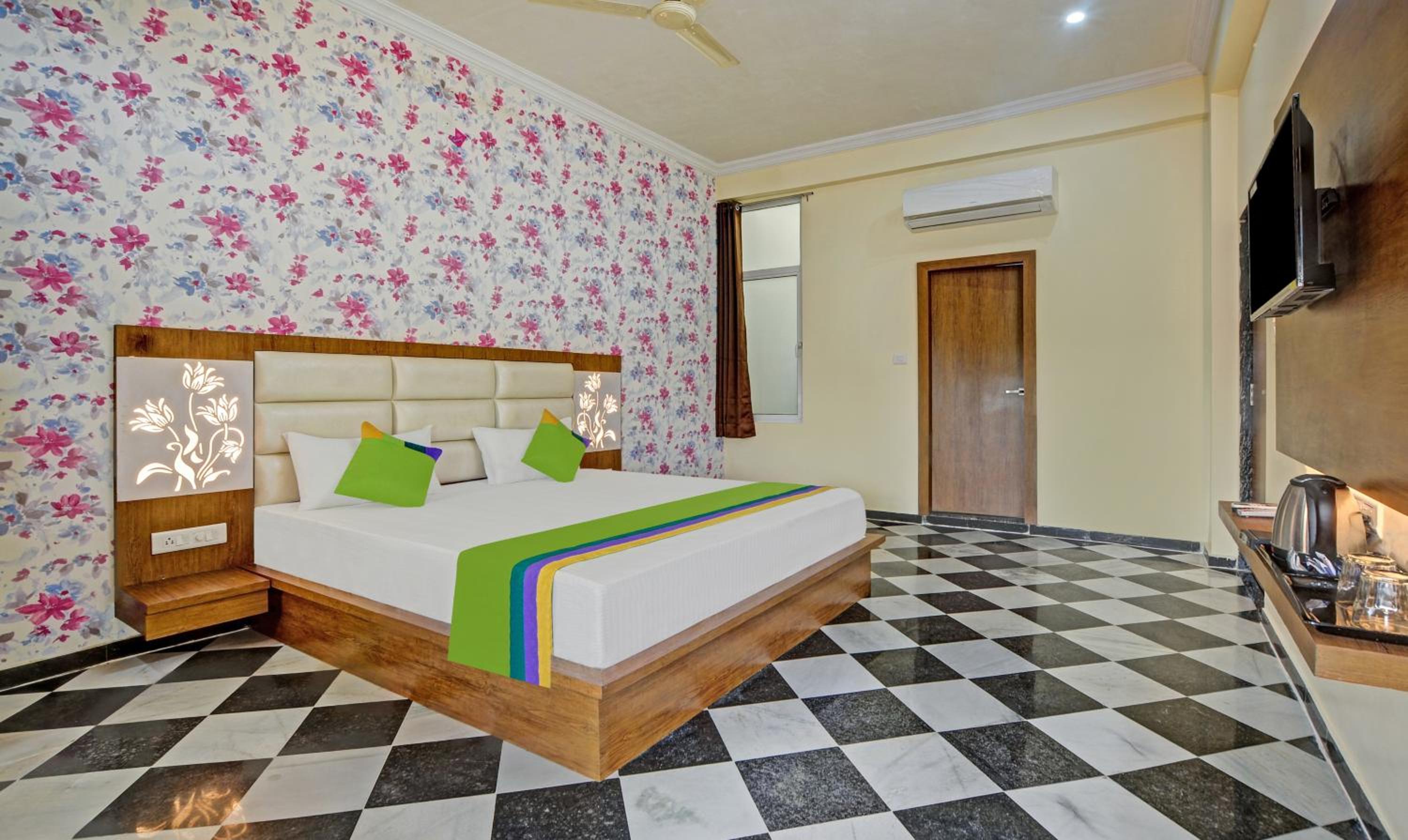 Superior Double Room photo 2