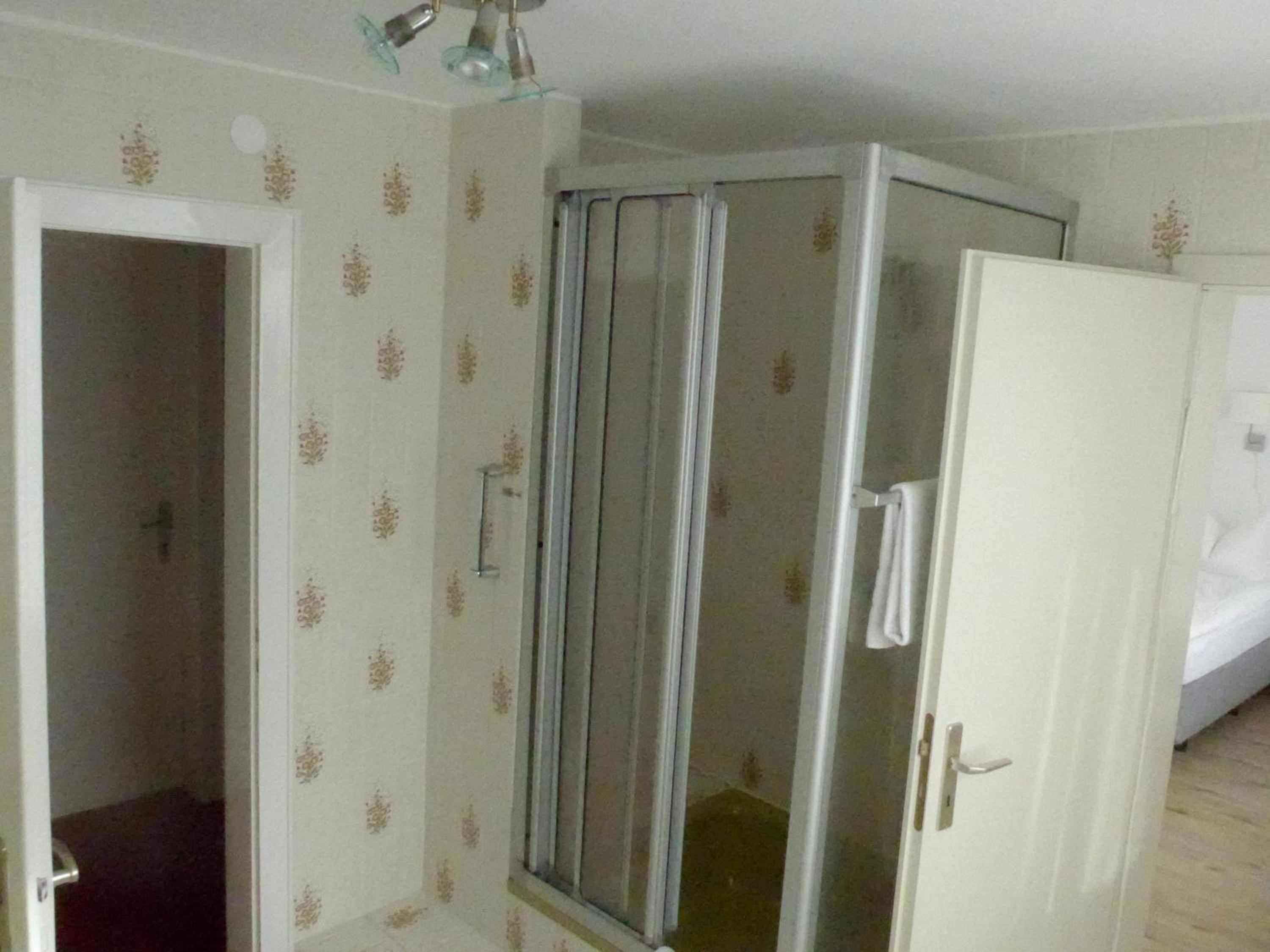 Budget Twin Room photo 3