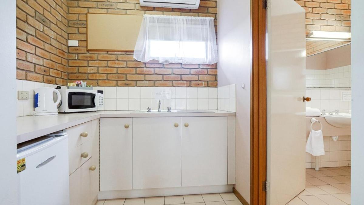 Double Room with Spa Bath - Photo 4