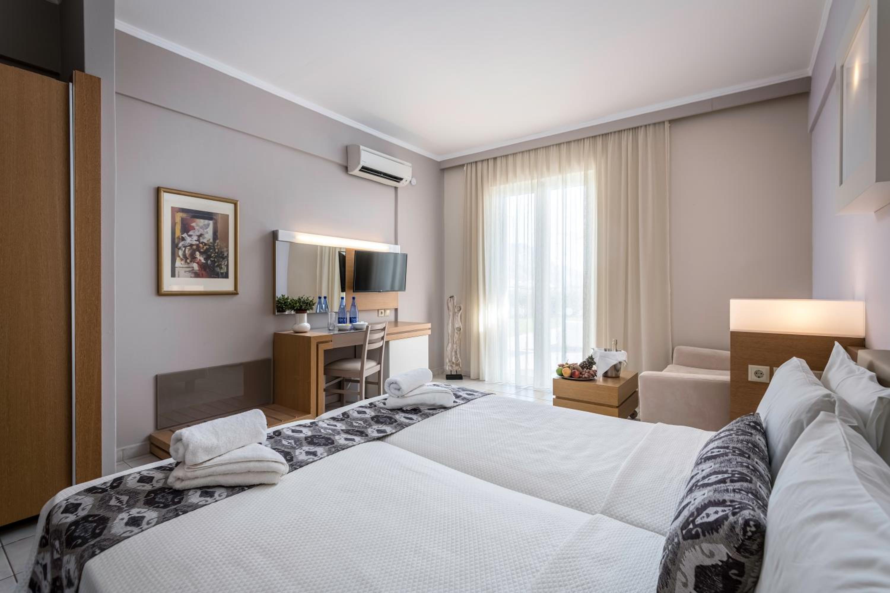 Double or Twin Room with Swimming Pool Access