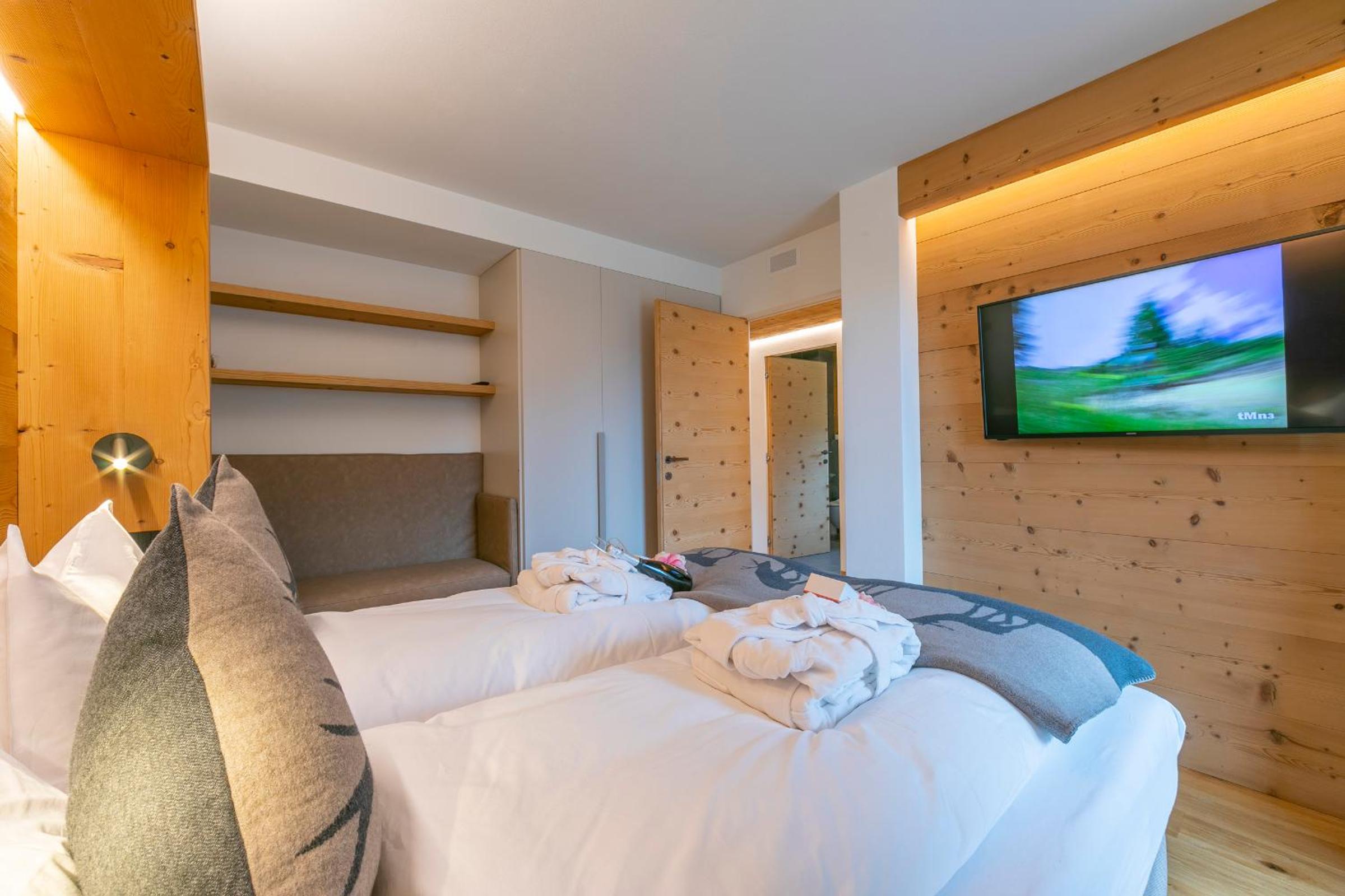 Apartment with Mountain View photo 3