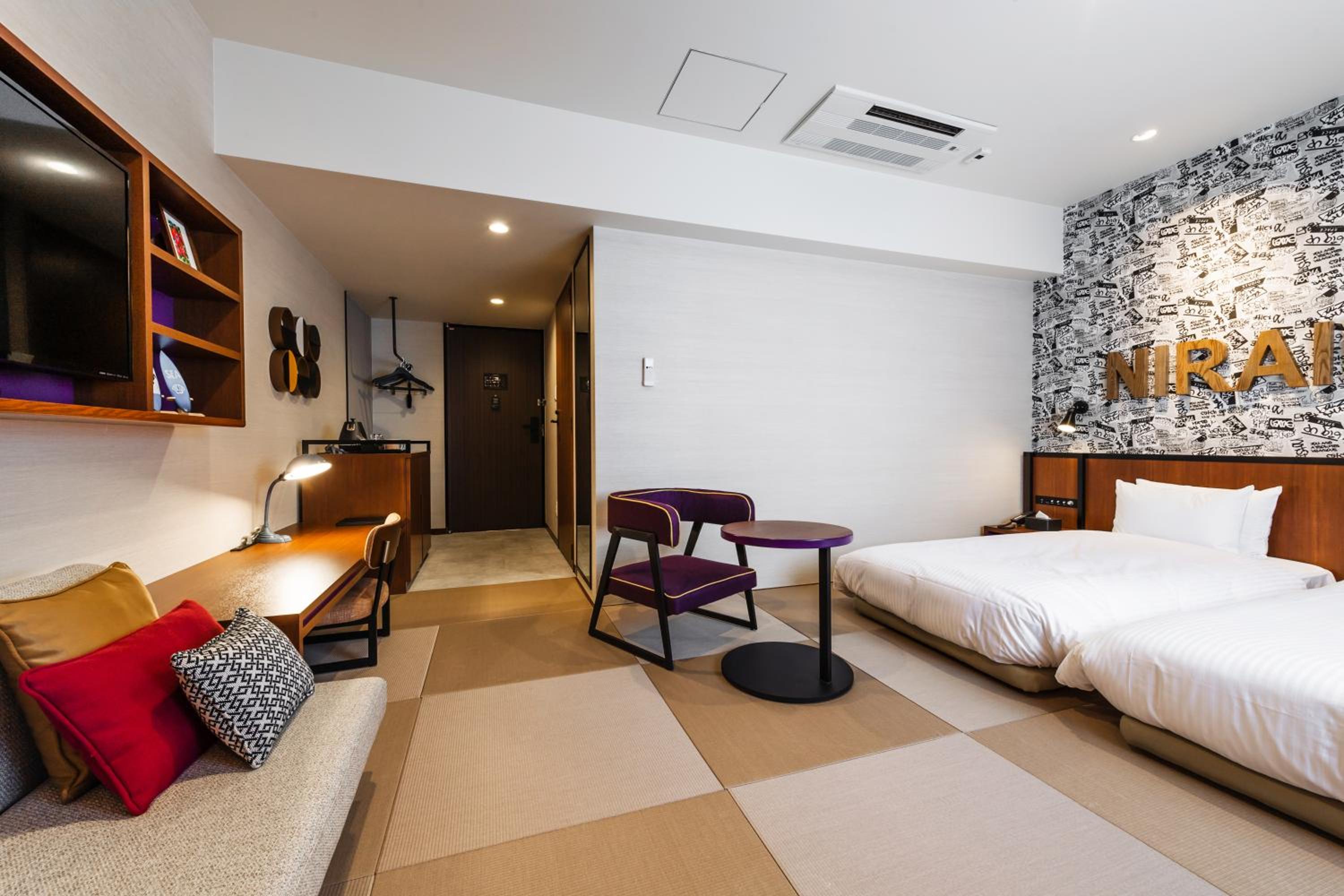 Twin Room - Disability Access - Photo 8