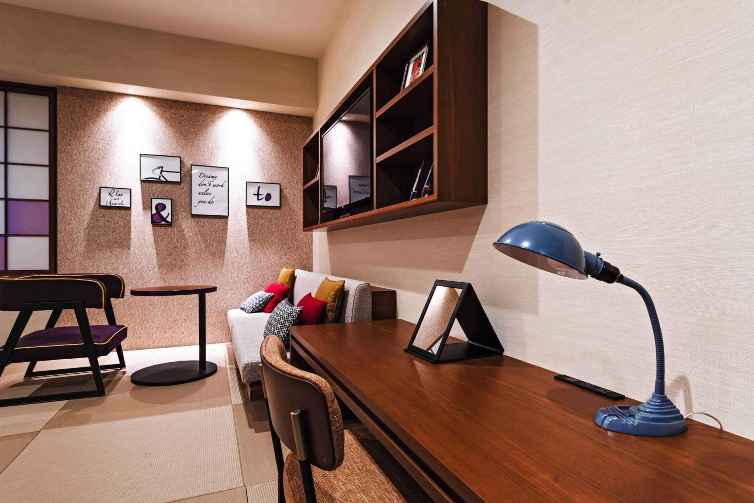 Twin Room - Disability Access - Photo 10