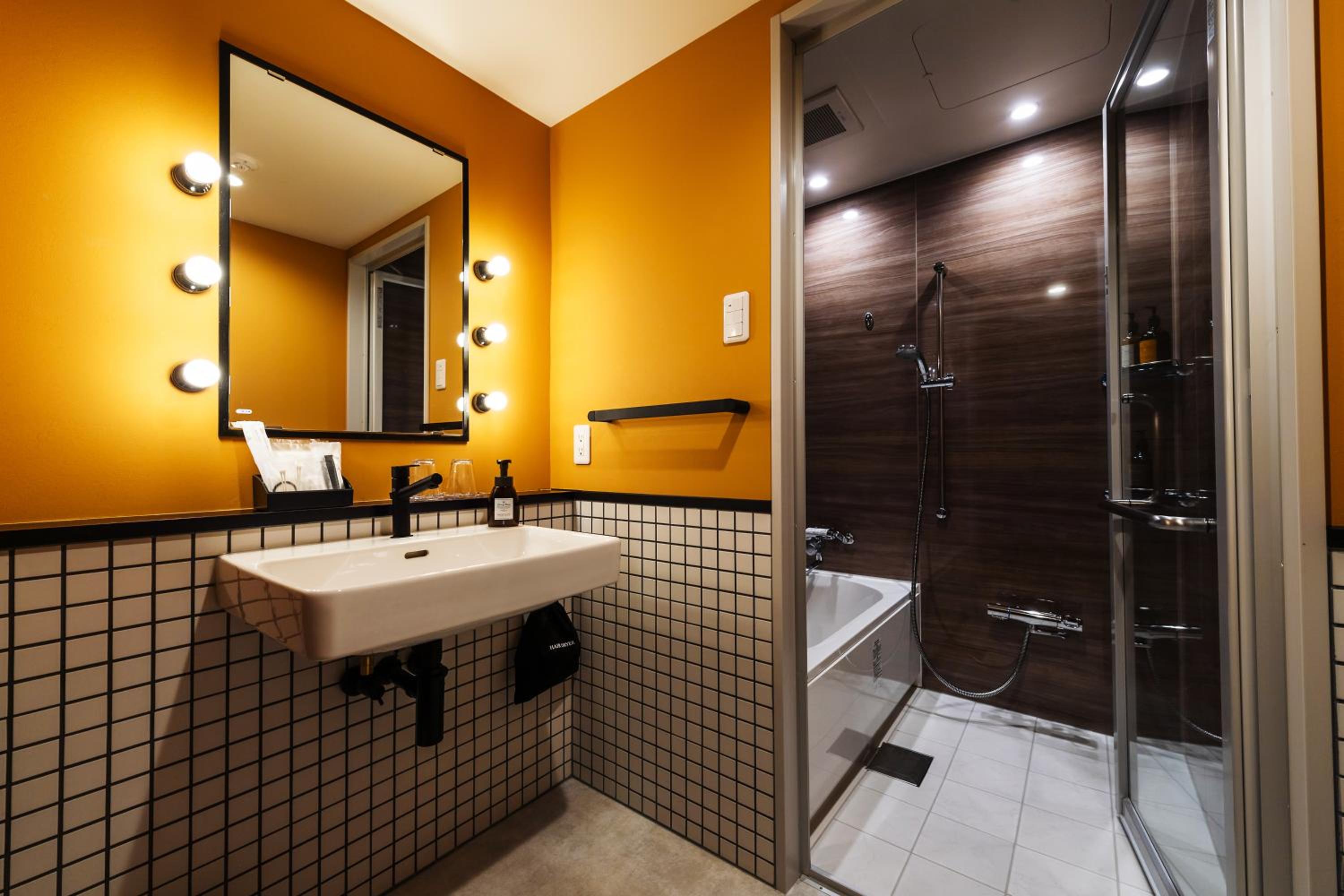 King Room - Disability Access - Photo 8